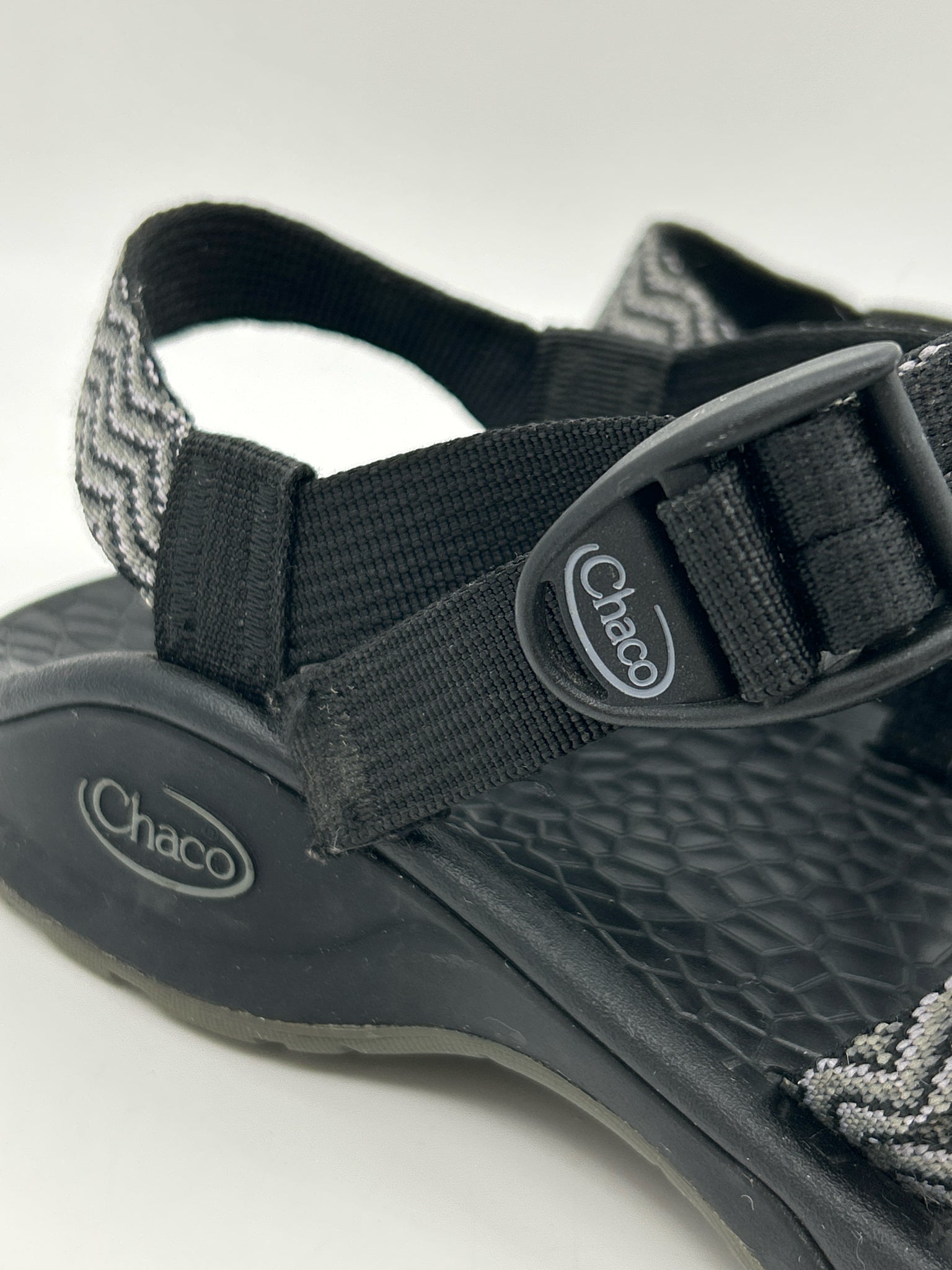CHACO Size 7 black and grey Women Sandal