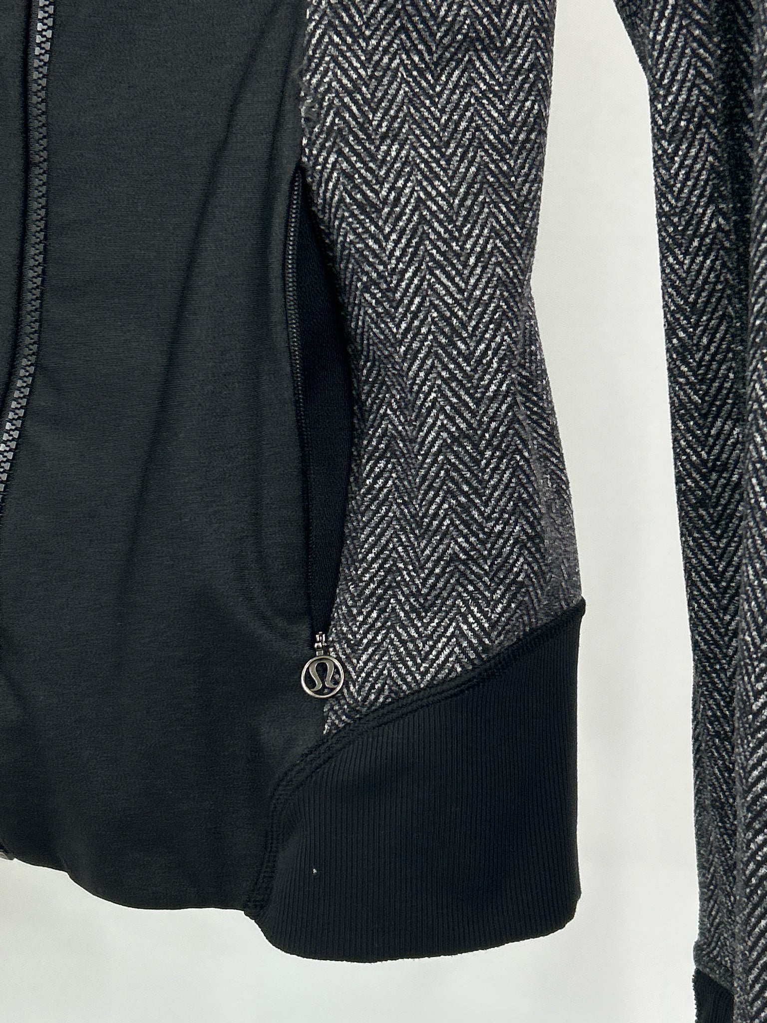 LULULEMON Size M black and grey Women Jacket