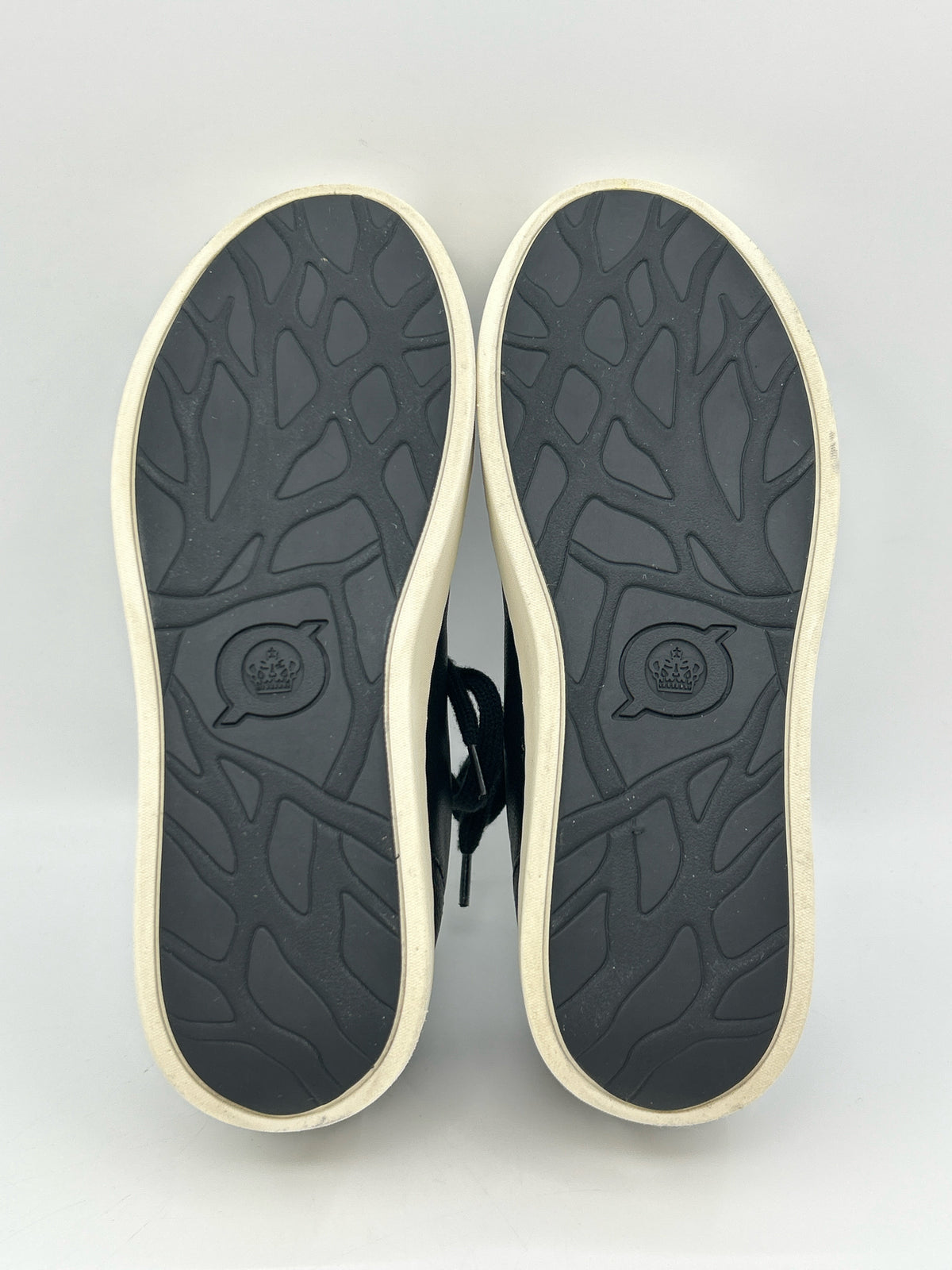 BORN Size 6.5 Black Women Sneakers
