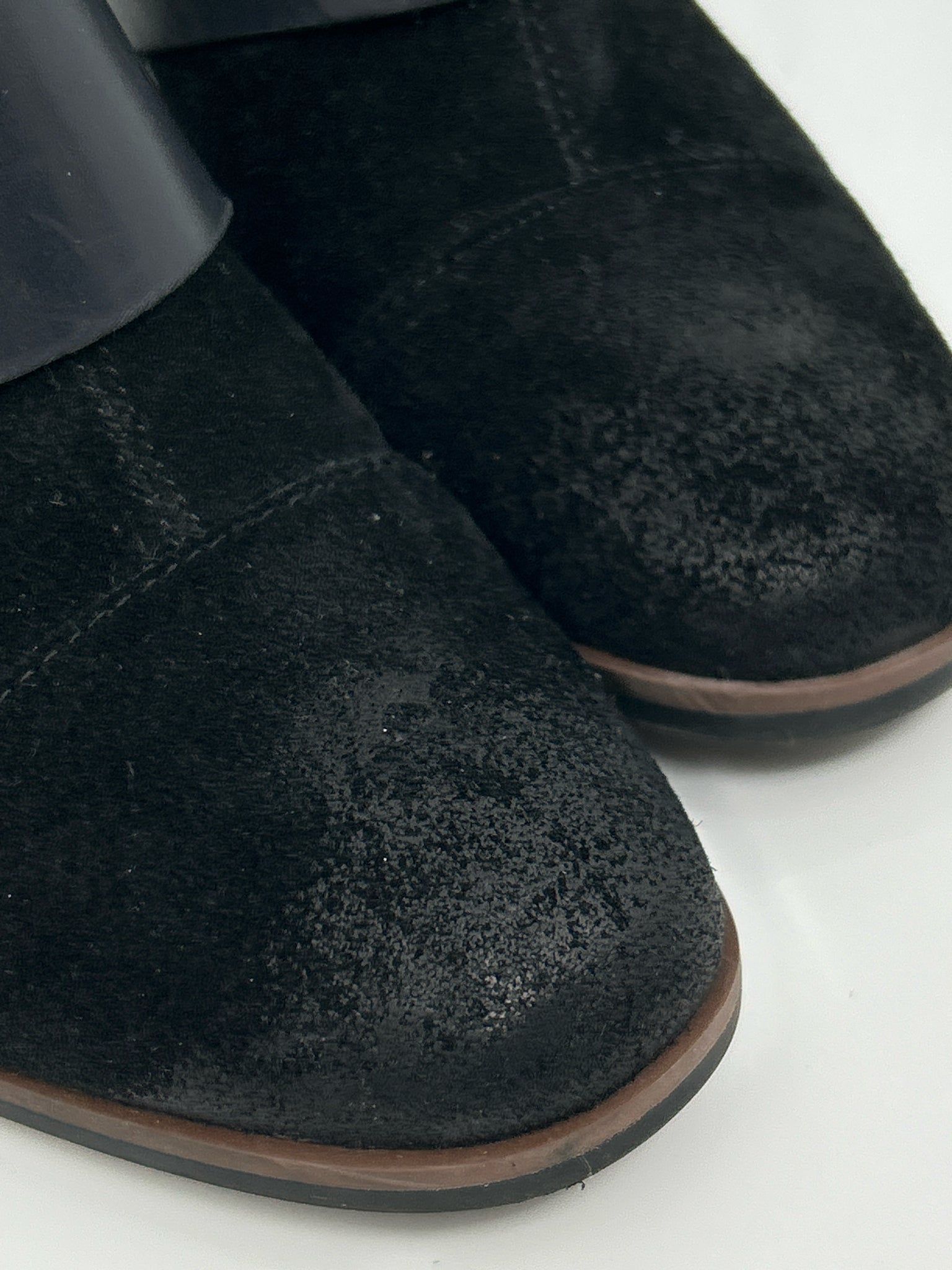 Korks Size 8M Black Women Booties