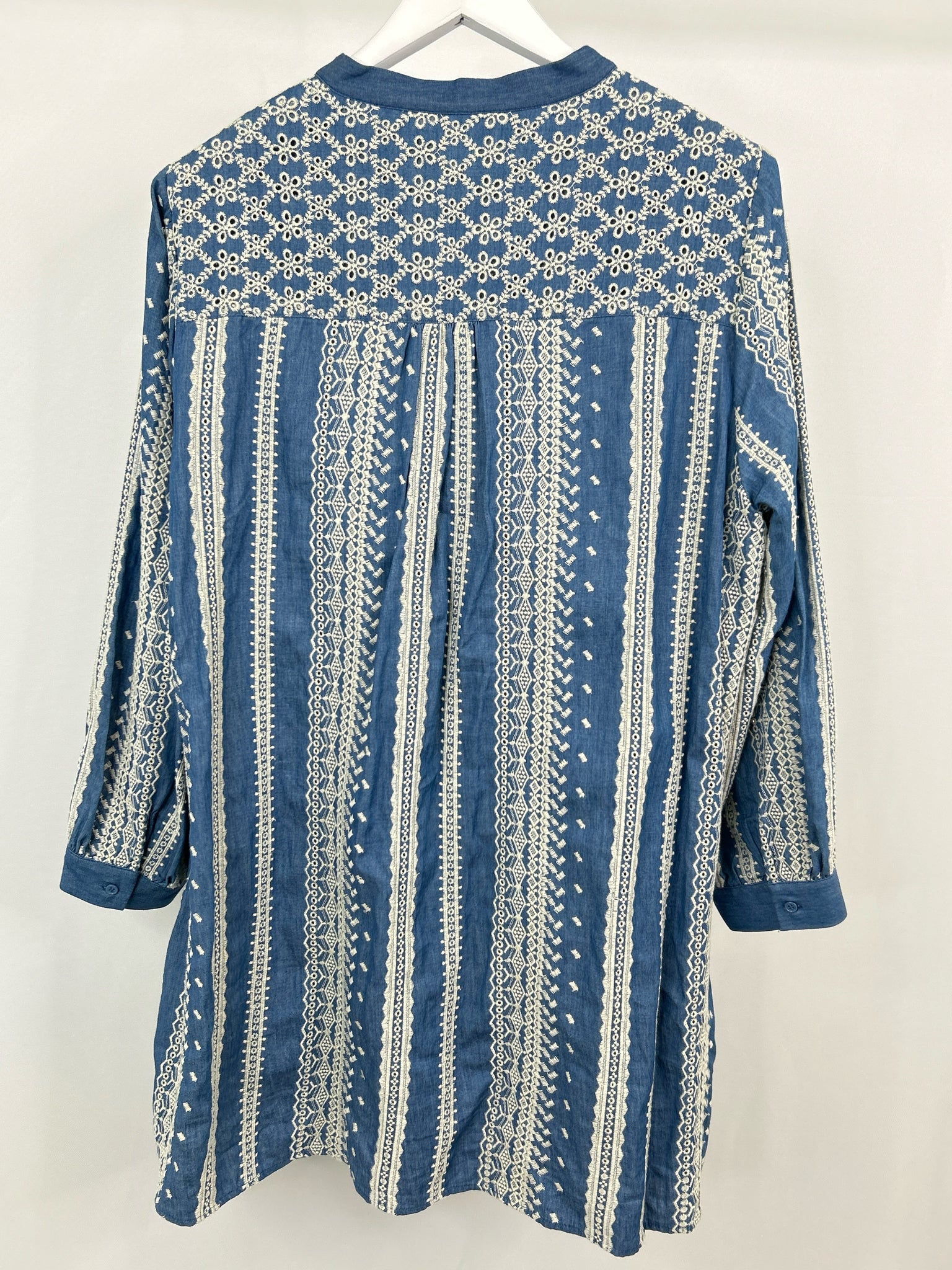 ZARA Size XXL Chambray and white Women Dress