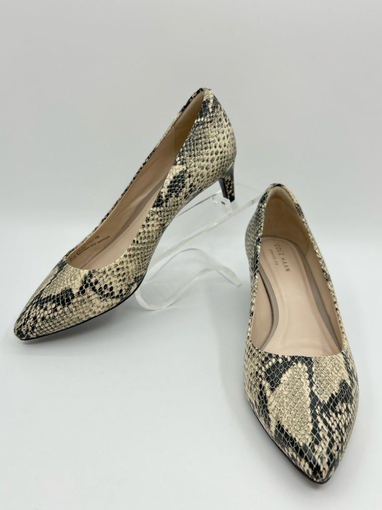 COLE HAAN Size 7B Black Print Women's Pumps