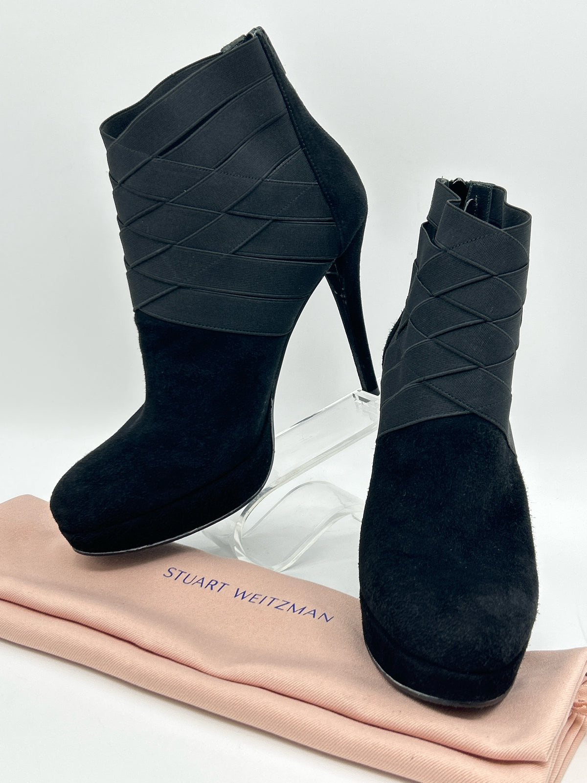 STUART WEITZMAN Size 9M Black Women Booties