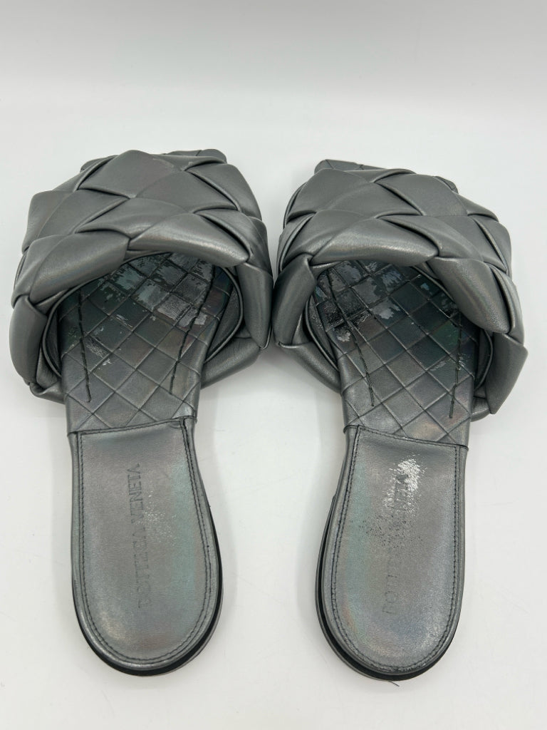BOTTEGA VENETA Size 38 METALLIC SILVER Women's Sandal