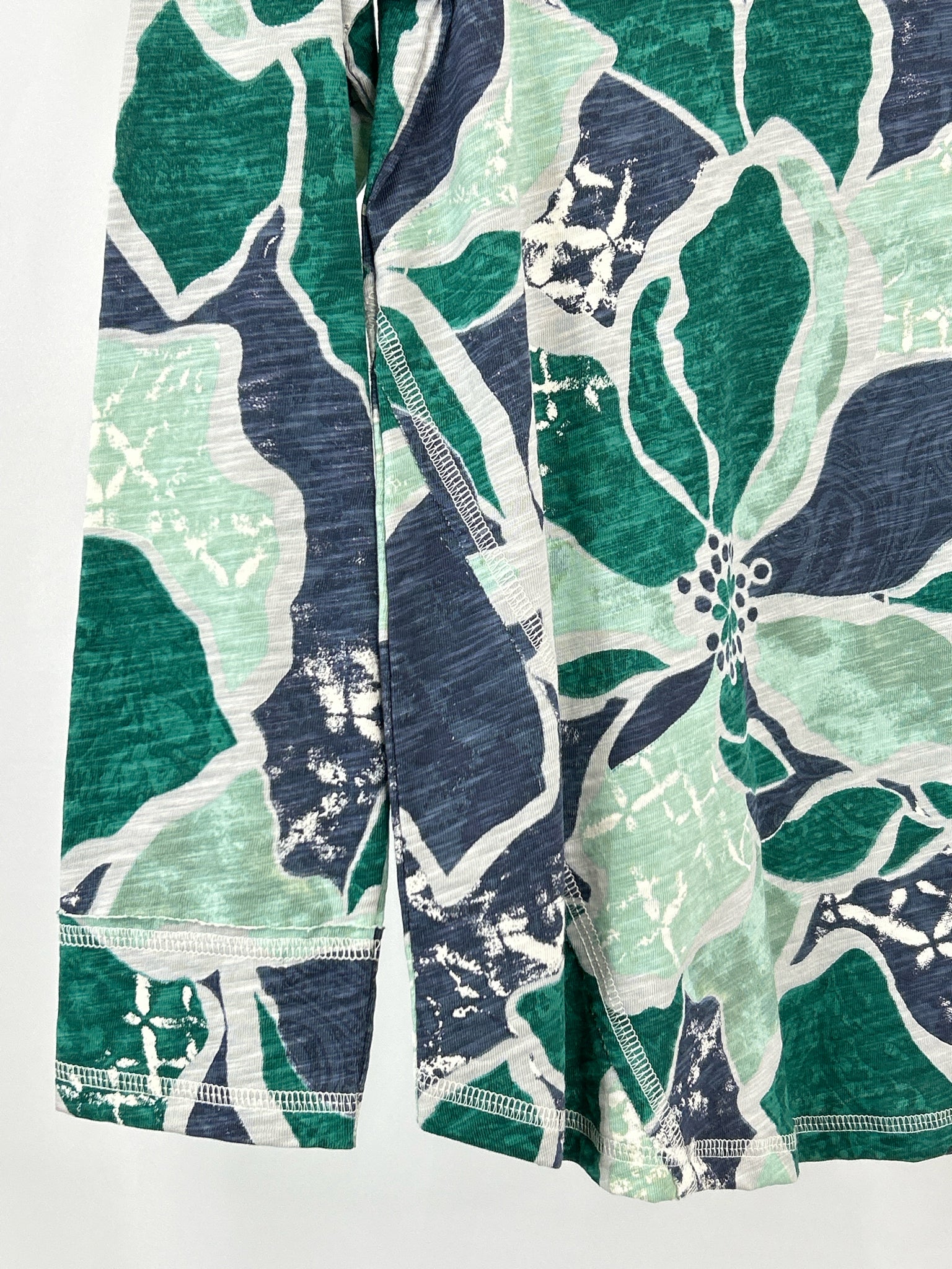 Escape by Habitat Clothes Size S Emerald Women T-shirt