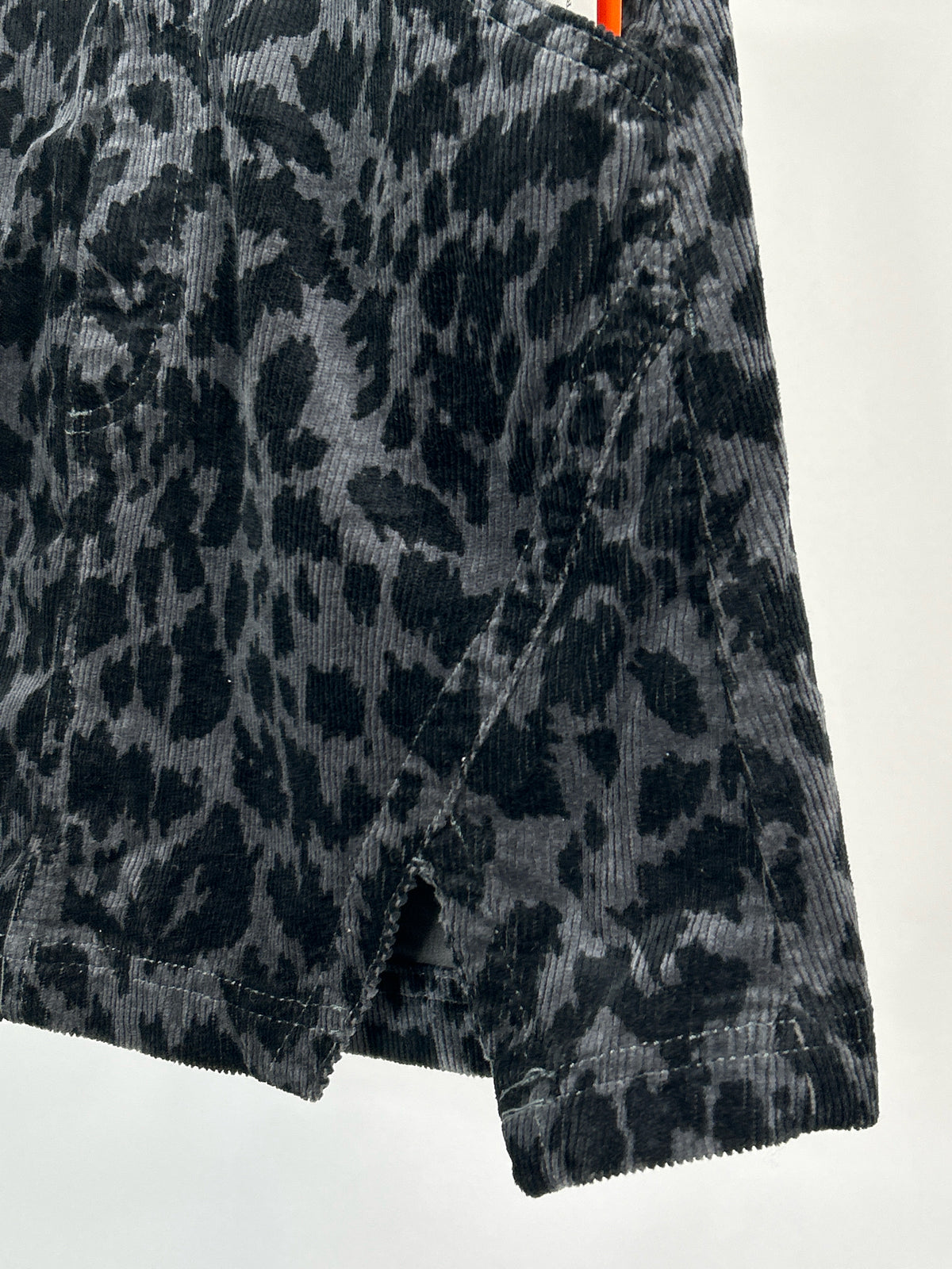 PILCRO Size 4 Grey & Black Women Skirt