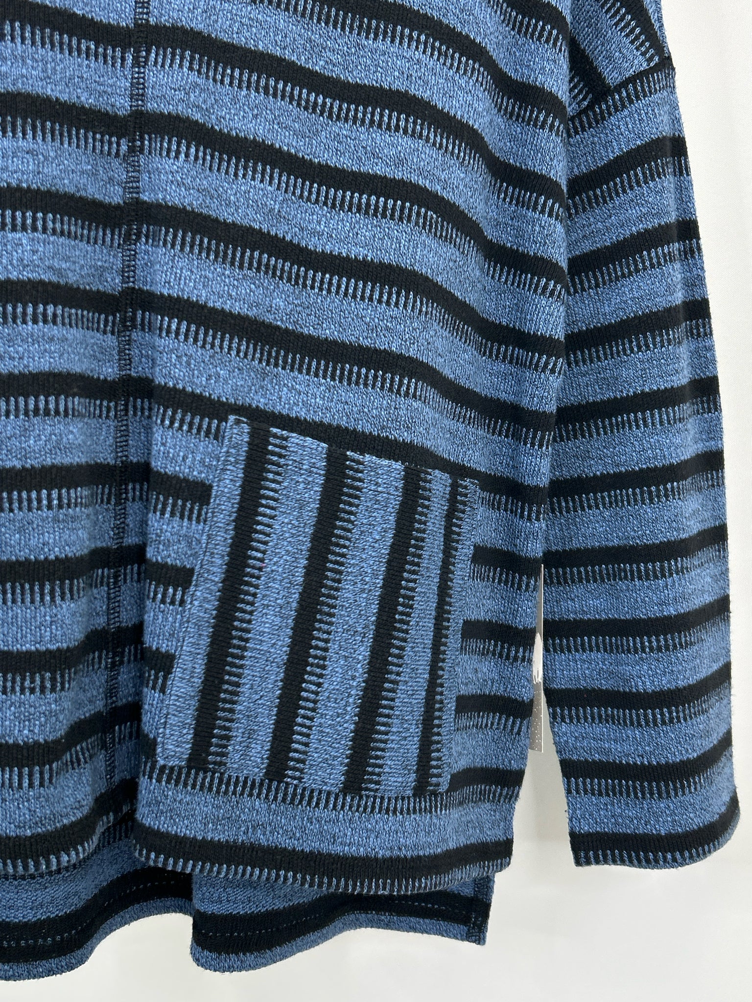 HABITAT Size S Blue and Black Women Sweater NWT