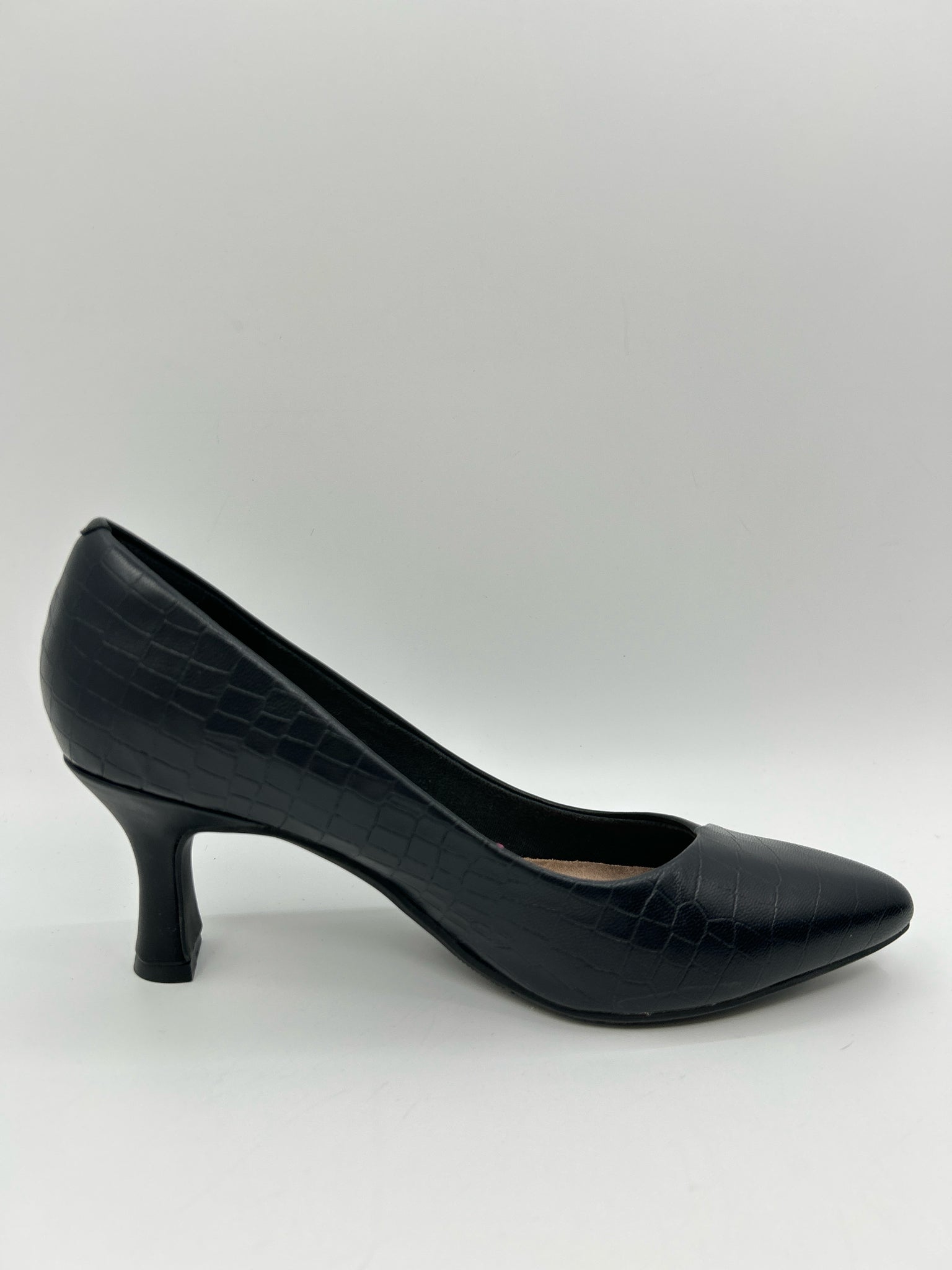 CLARKS Size 9 Black Women Pumps