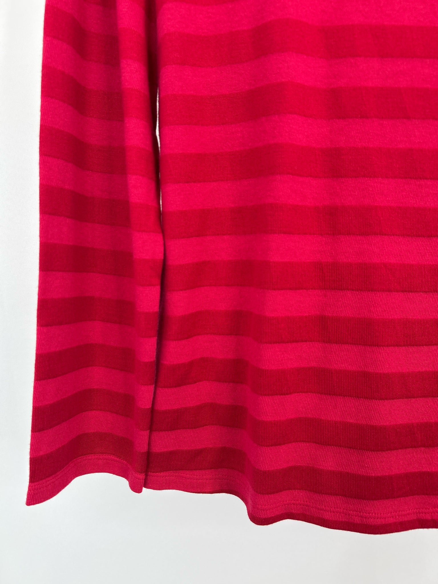 HABITAT Size S Red Women T-shirt