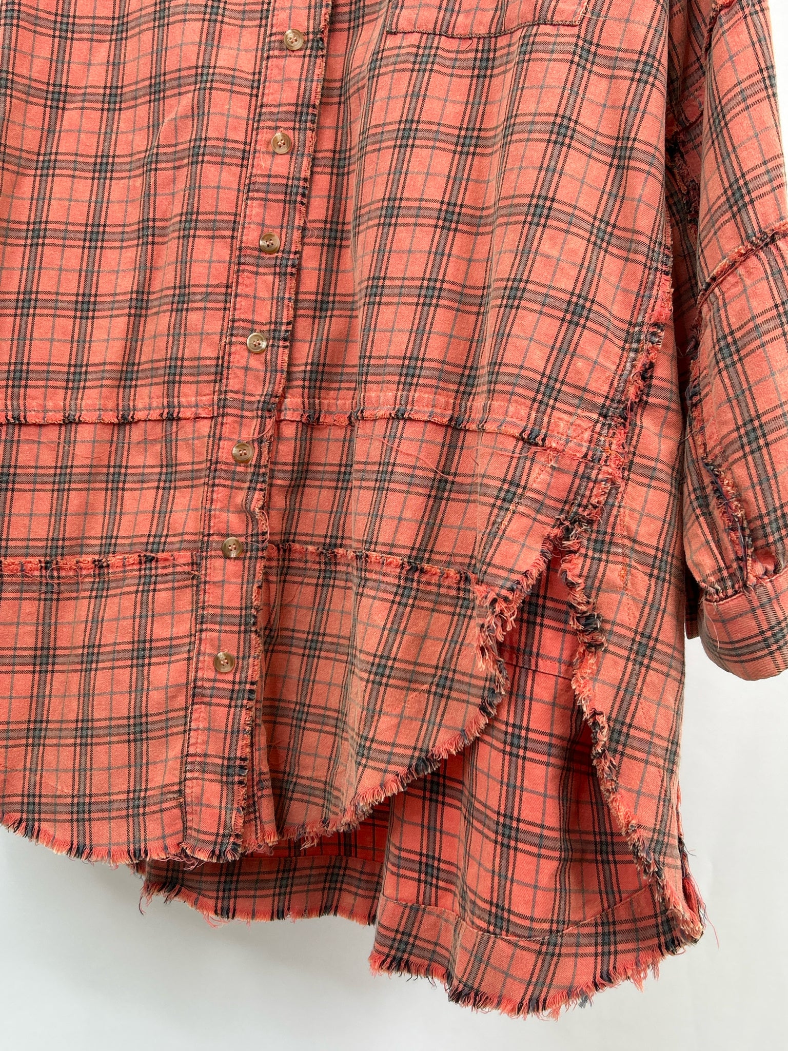 EASEL Size M CORAL PLAID Women Shirt
