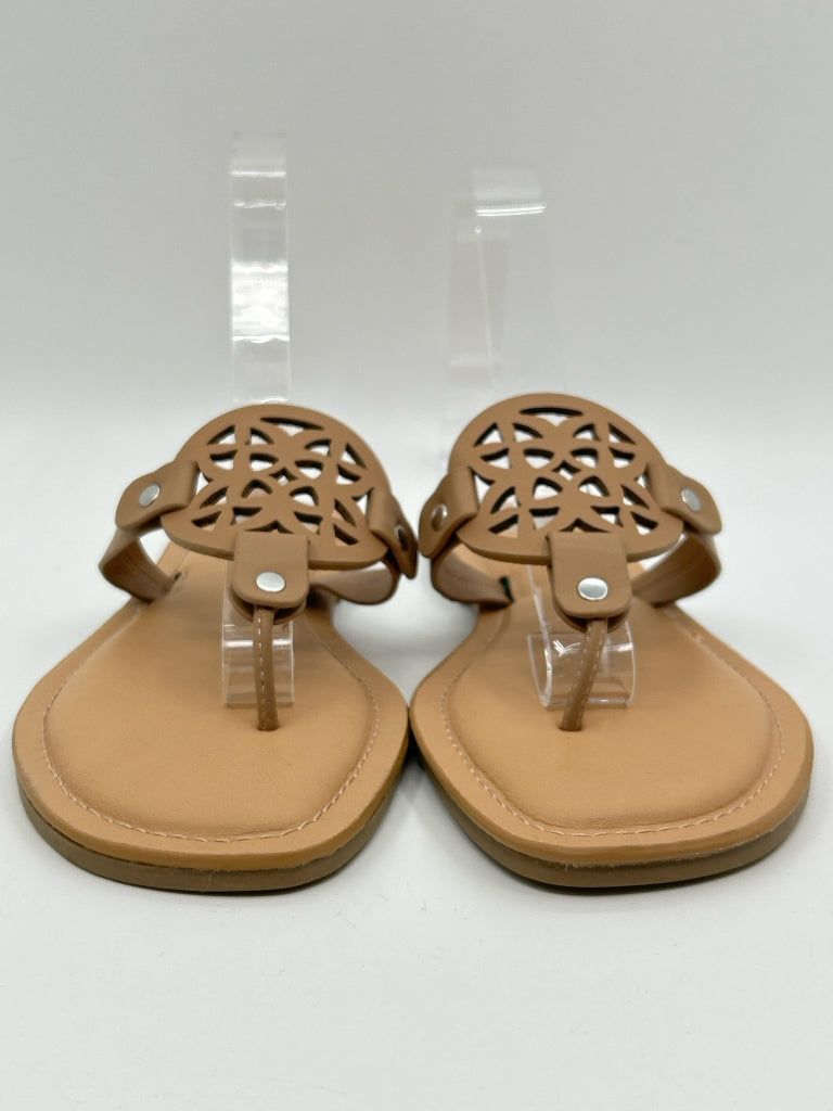 DV Dolce Vita Size 7.5 Beige Sandal