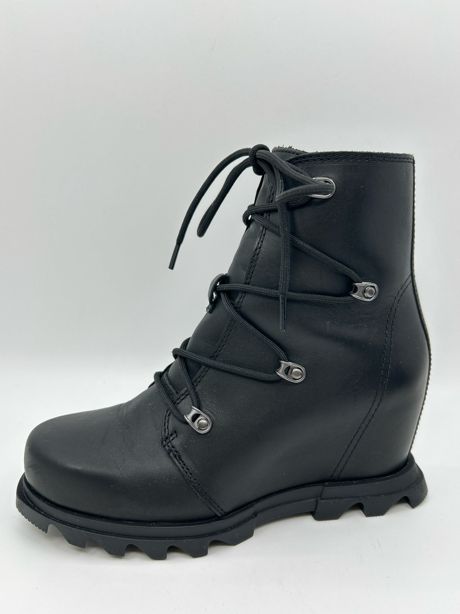 SOREL Size 7.5 Black Women Boots