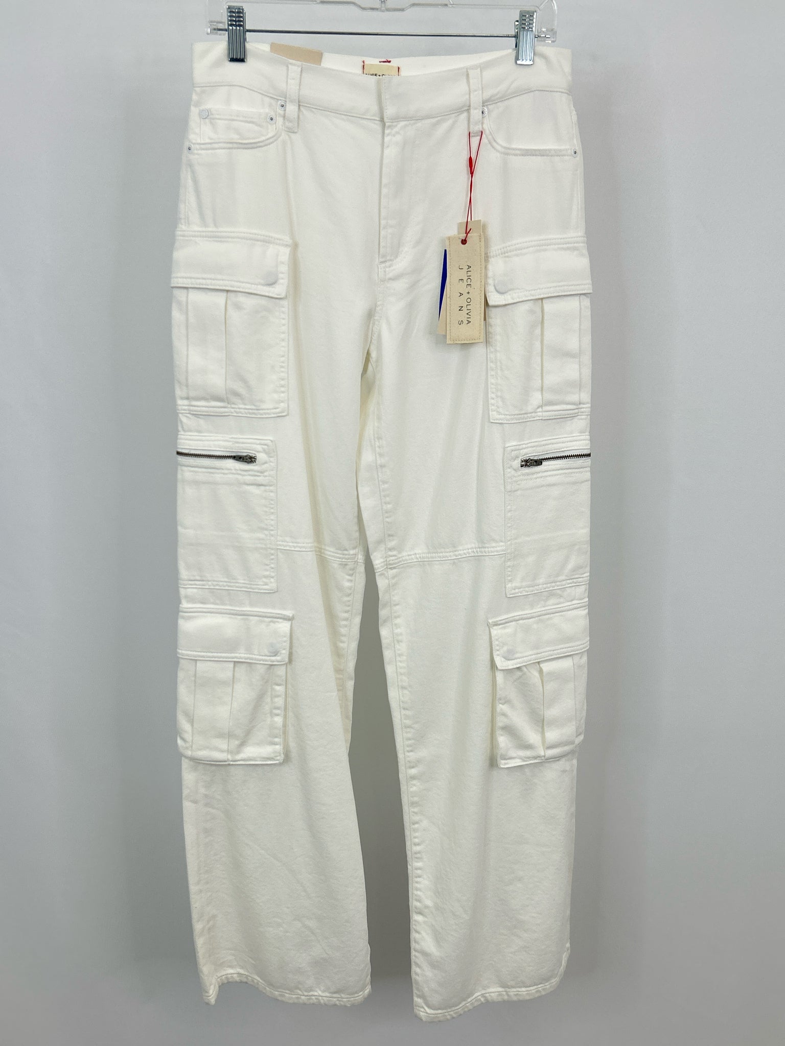 ALICE + OLIVIA NWT Size 6/28 white denim Women jeans