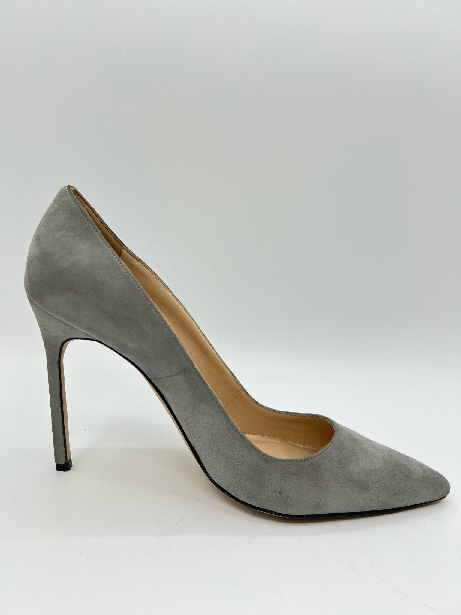 MANOLO BLAHNIK Size 38/8 Gray Women Pumps