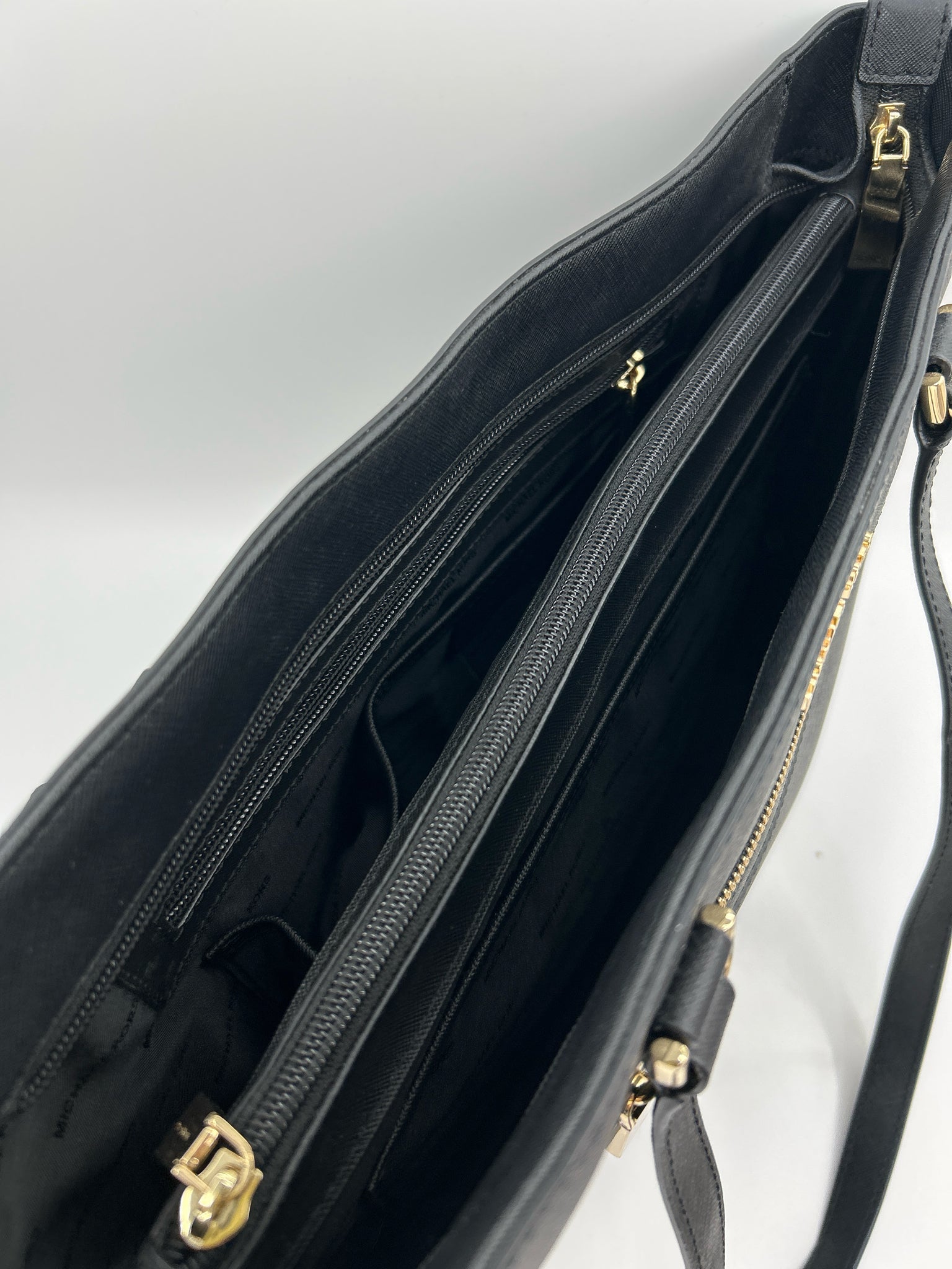 MICHAEL KORS Black Women Tote