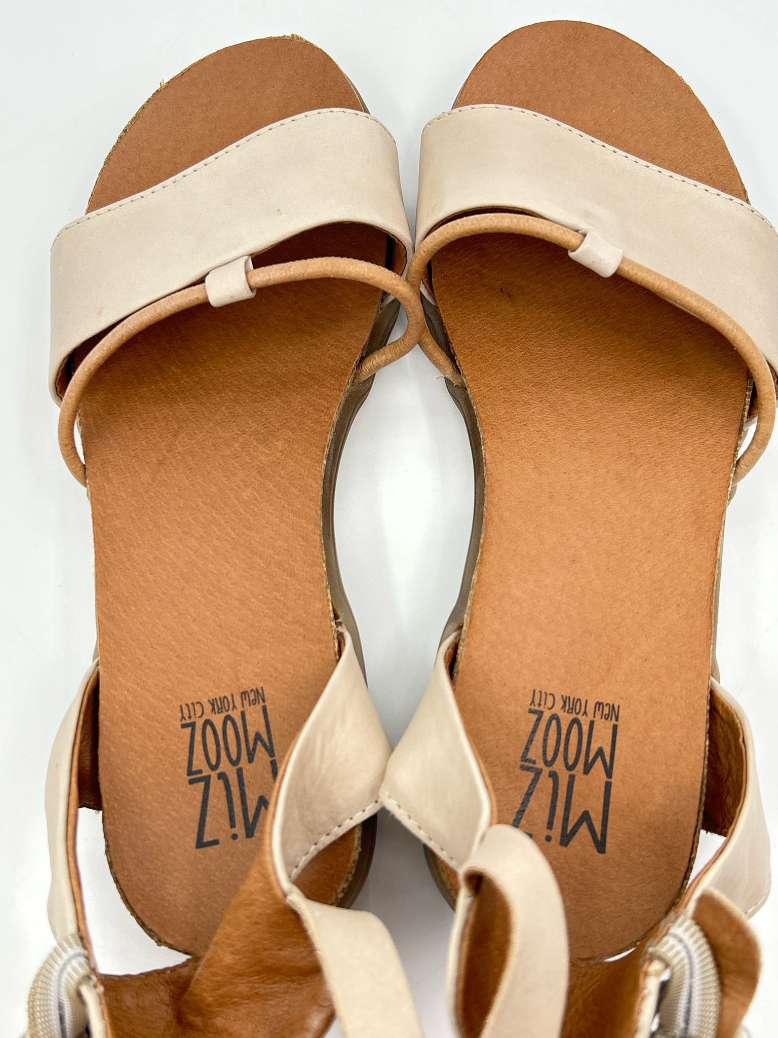 MIZ MOOZ Size 8W Beige Women Sandal