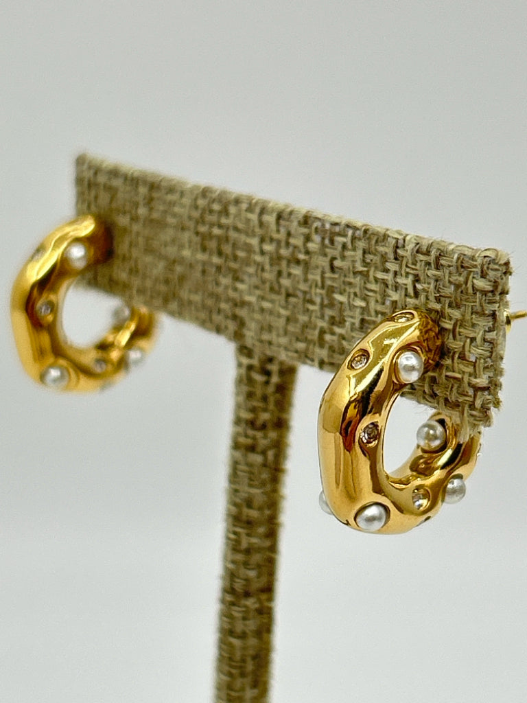 EYE CANDY Women NIB Gold Earrings