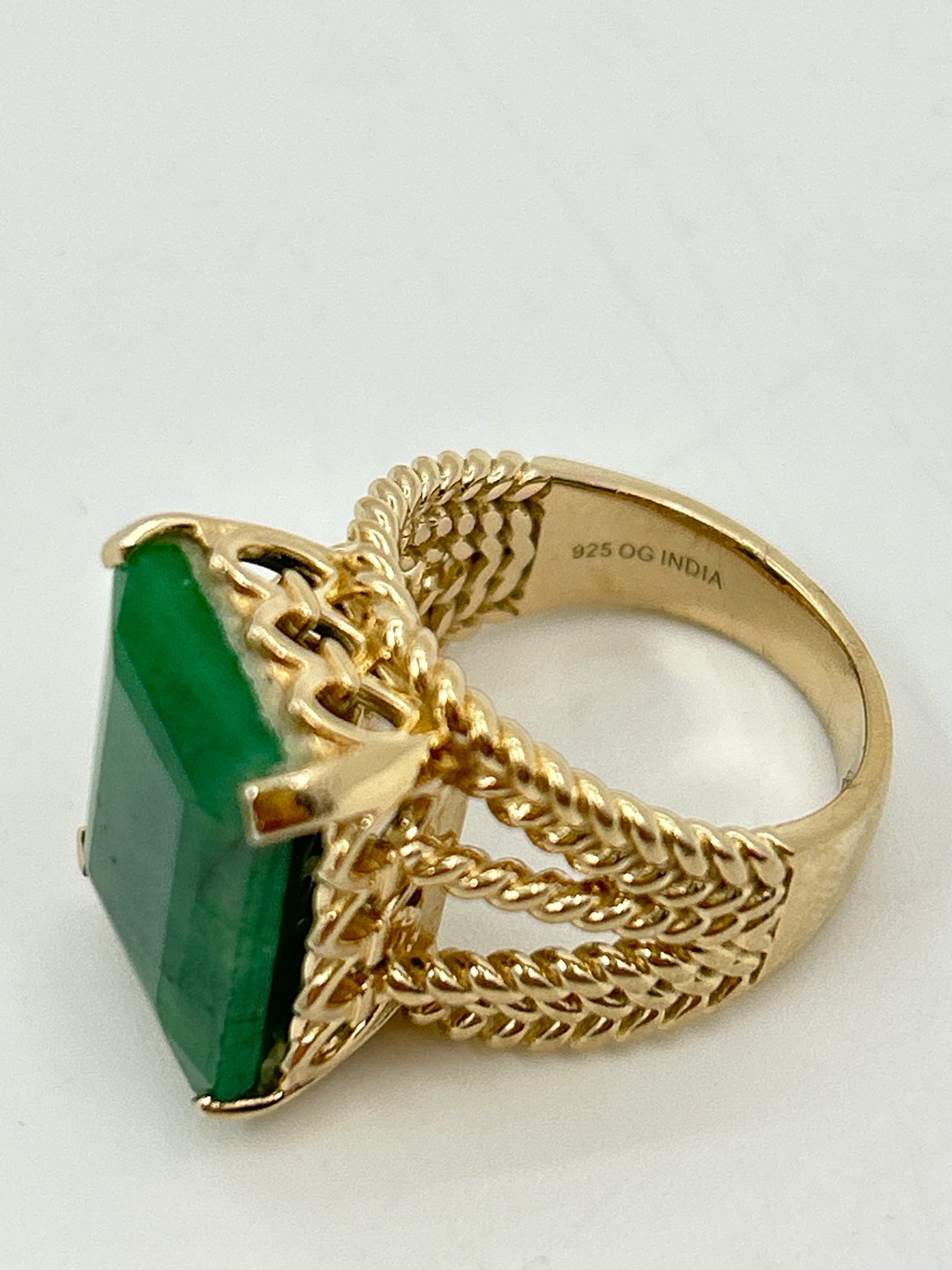 OG INDIA GOLD AND GREEN Ring