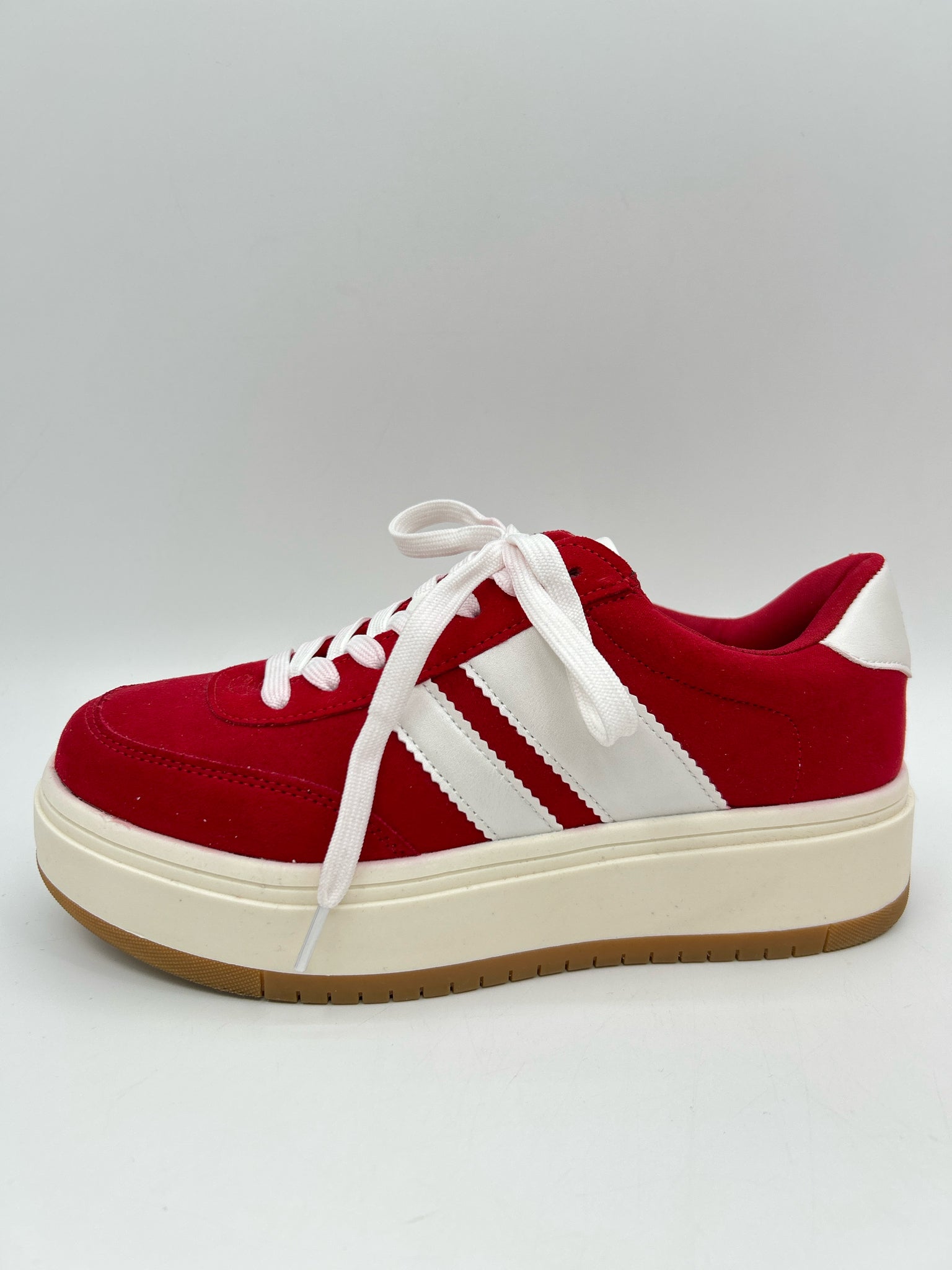 MADDEN GIRL Size 8M red and white Women Sneakers