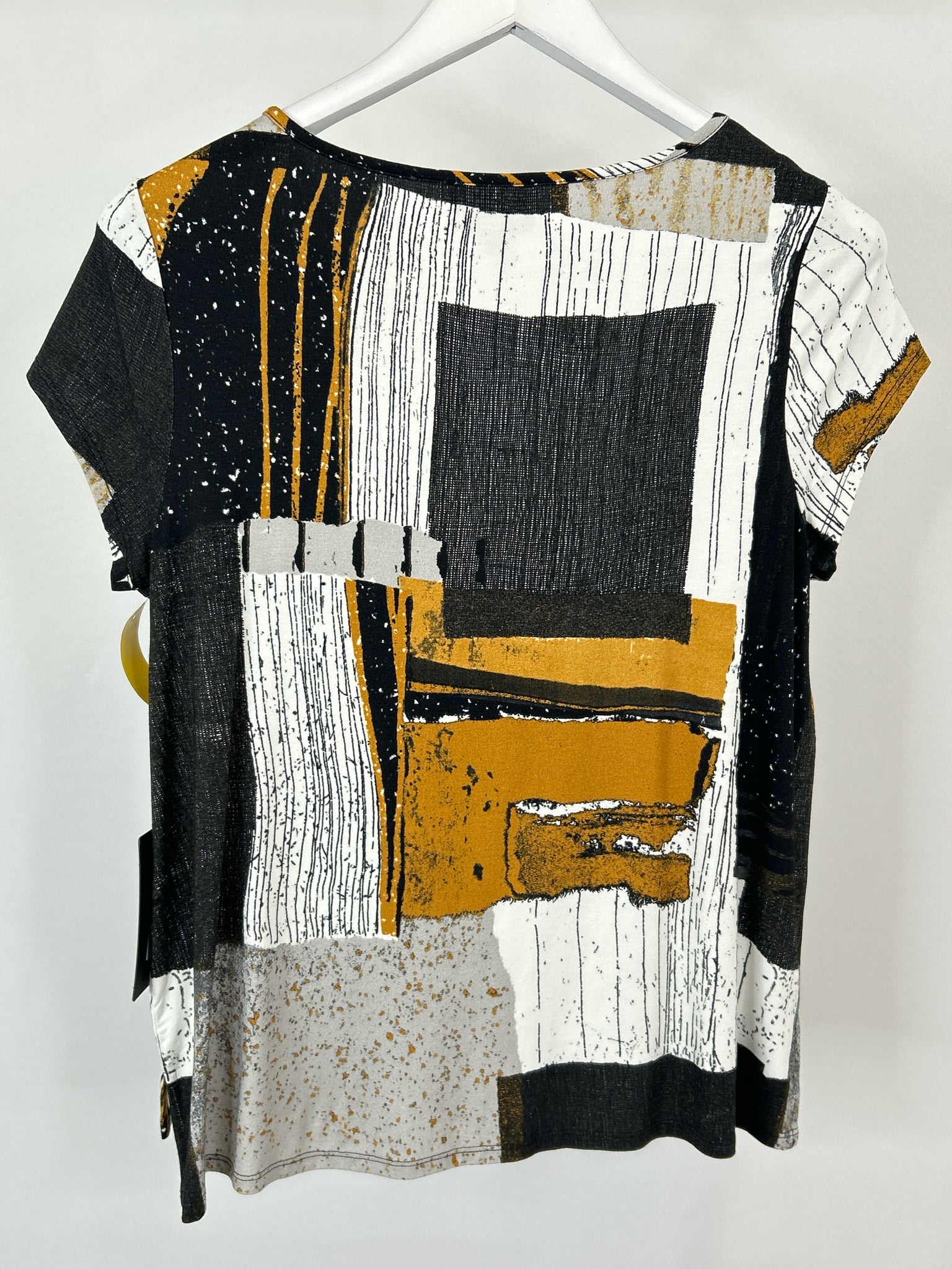 OLIVIA BY HABITAT CLOTHES Size S BLACK AND GOLD Women Top