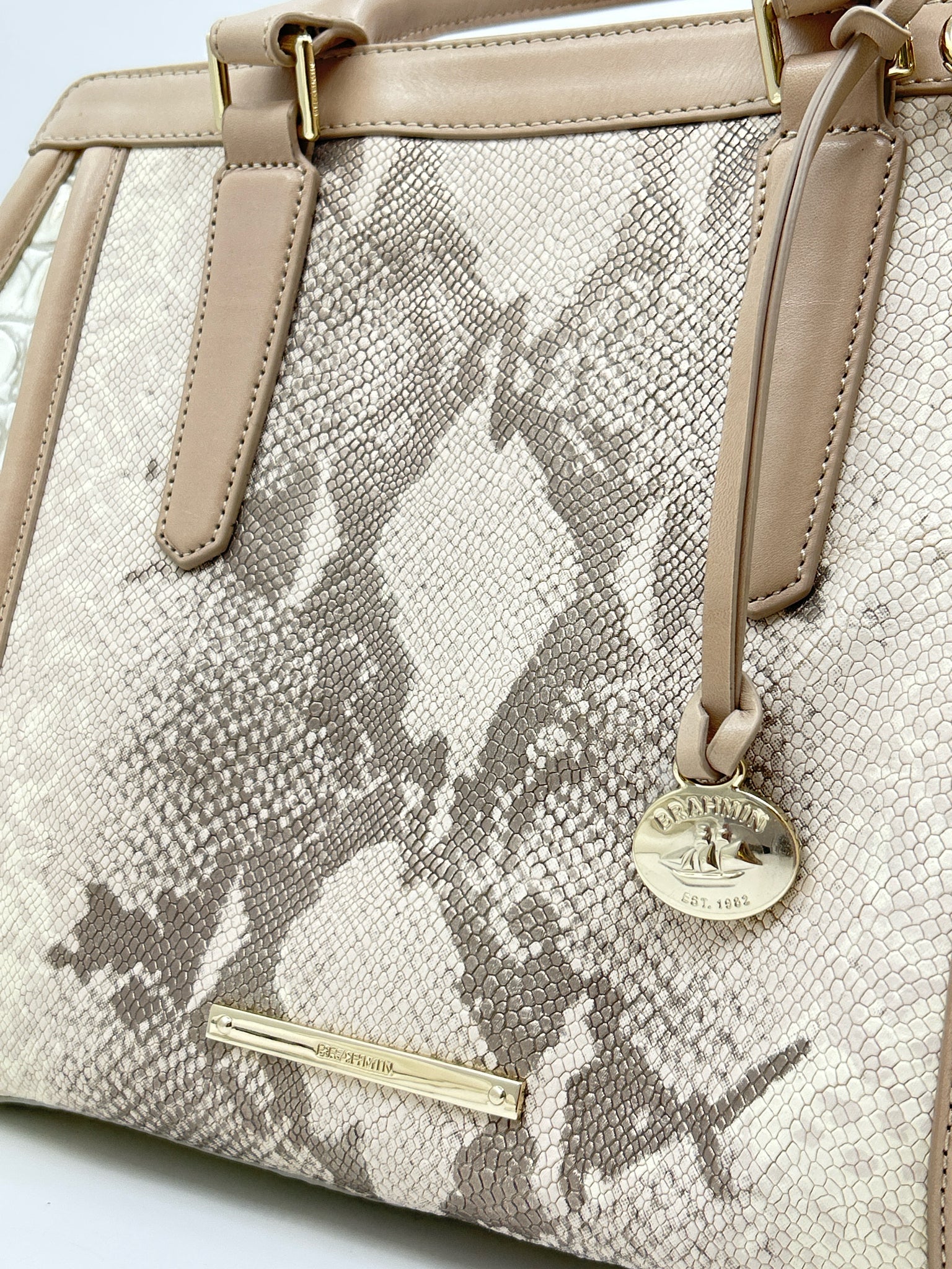 BRAHMIN NWT Beige Print Women Purse