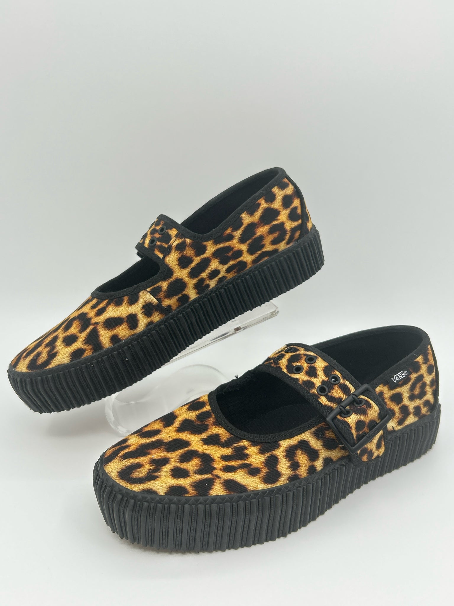 VANS Size 9.5 Beige & Black Women Sneakers