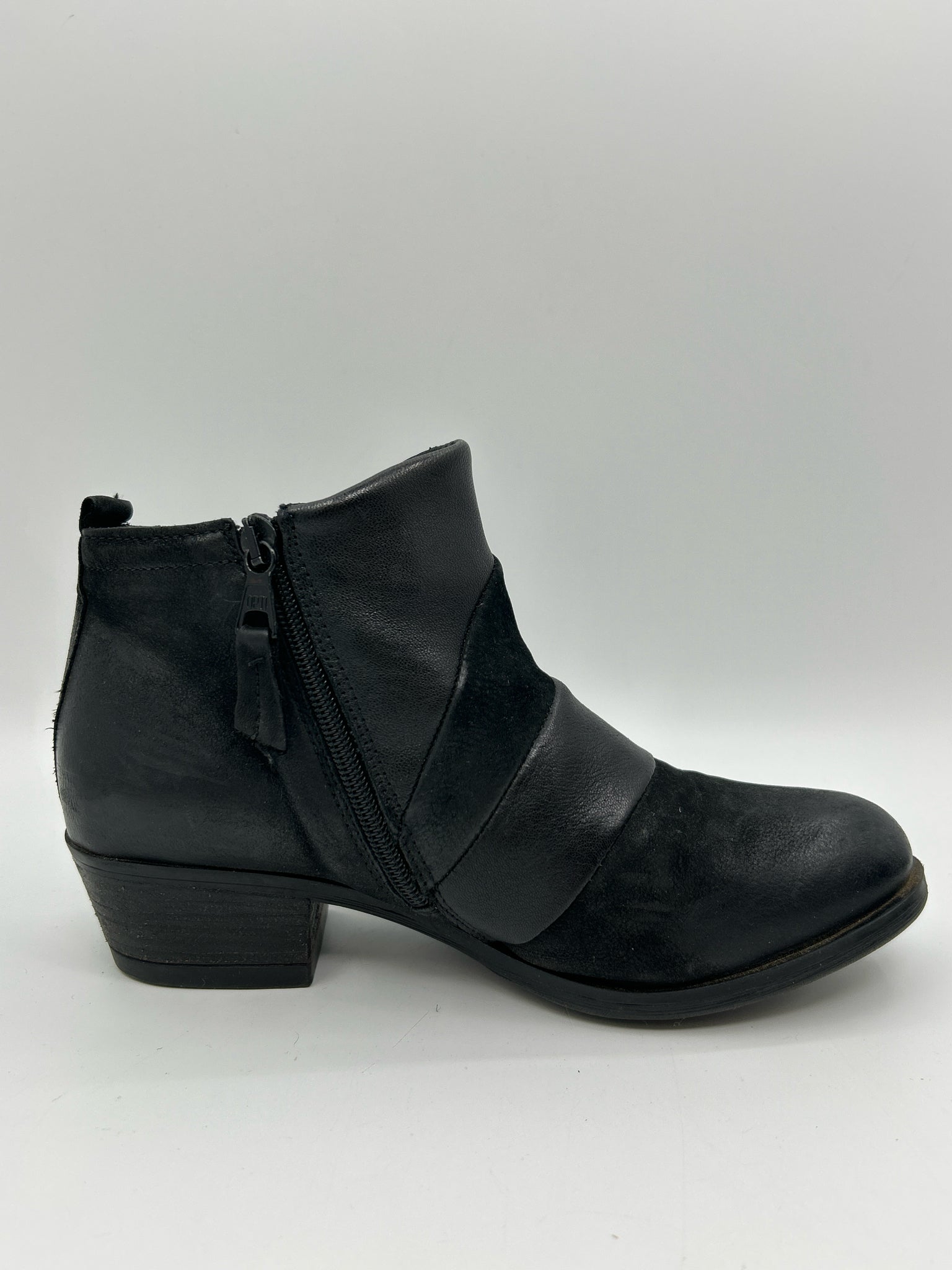 MIZ MOOZ Size 37 Black Women Booties