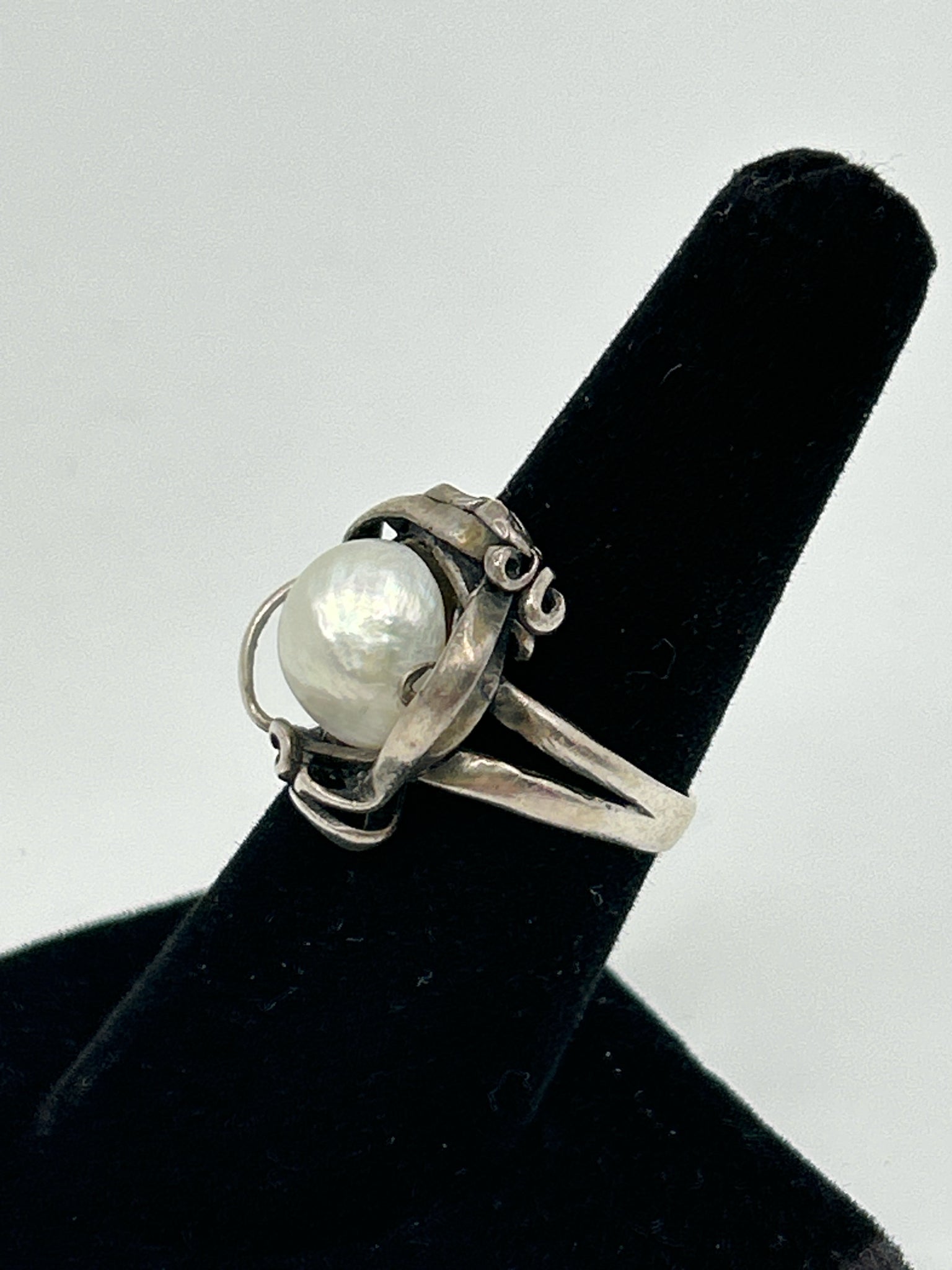 Sterling Silver Pearl Size 7.25/7.5 Ring