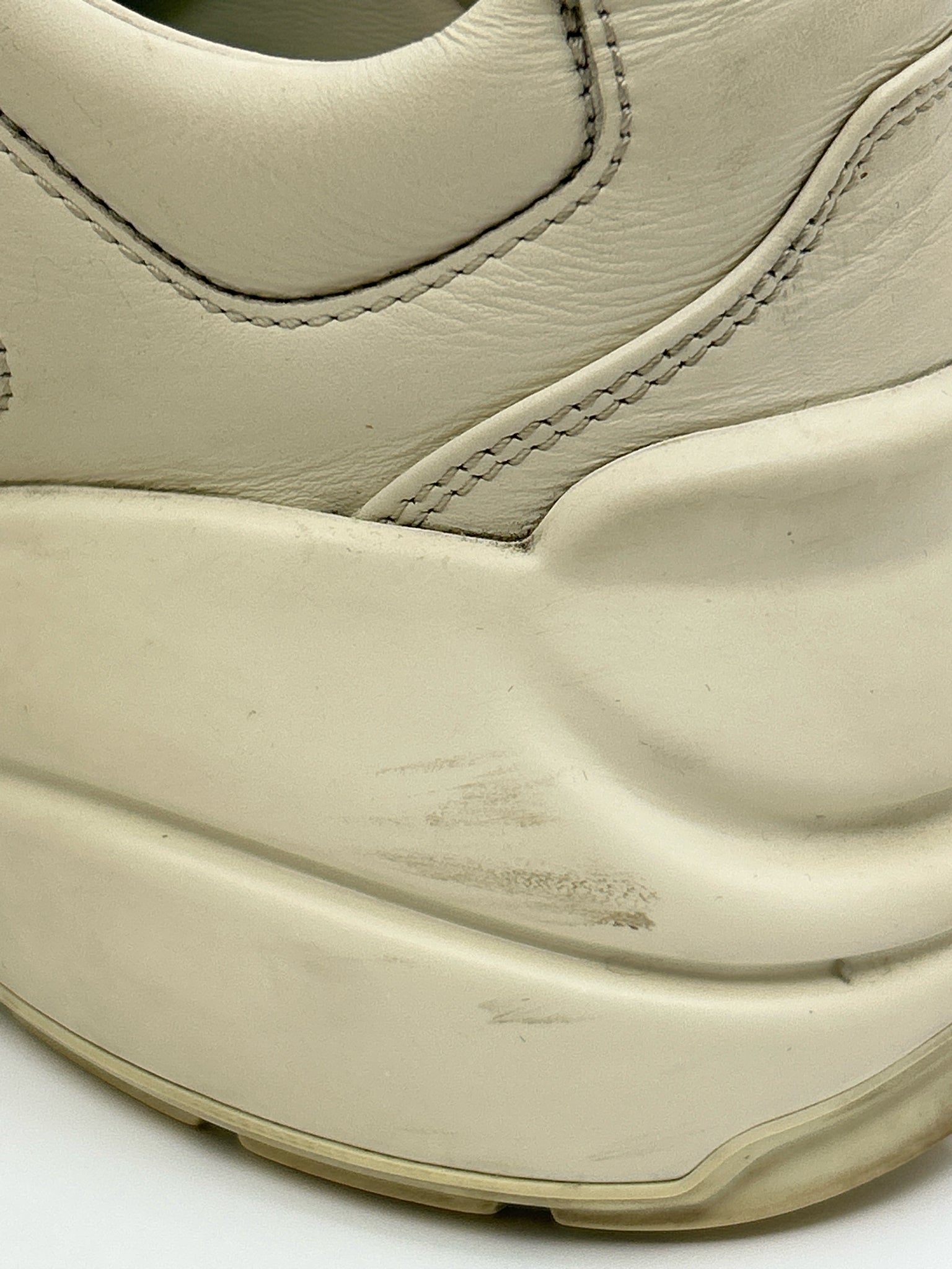 GUCCI Size 37/7 Ivory Women Sneakers