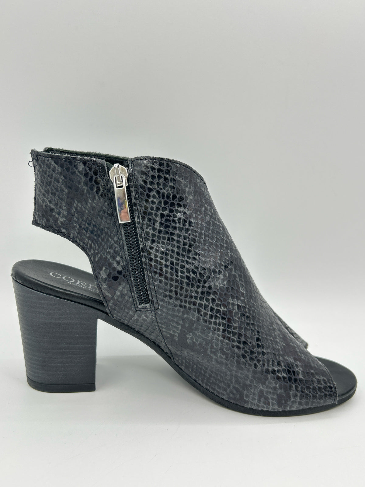 CORDANI Size 40 Black Women Booties