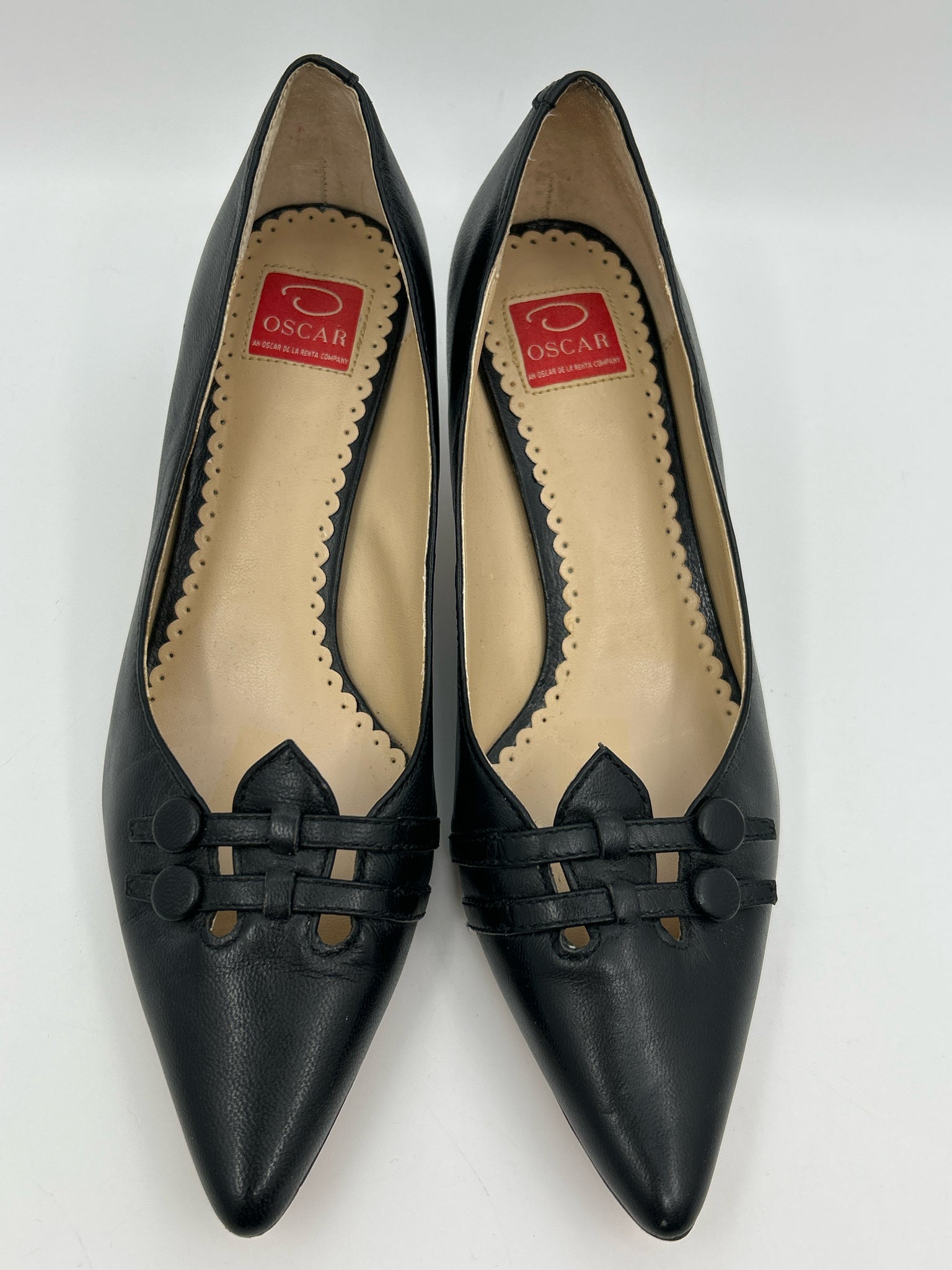 OSCAR DE LA RENTA Size 7M Black Women Pumps