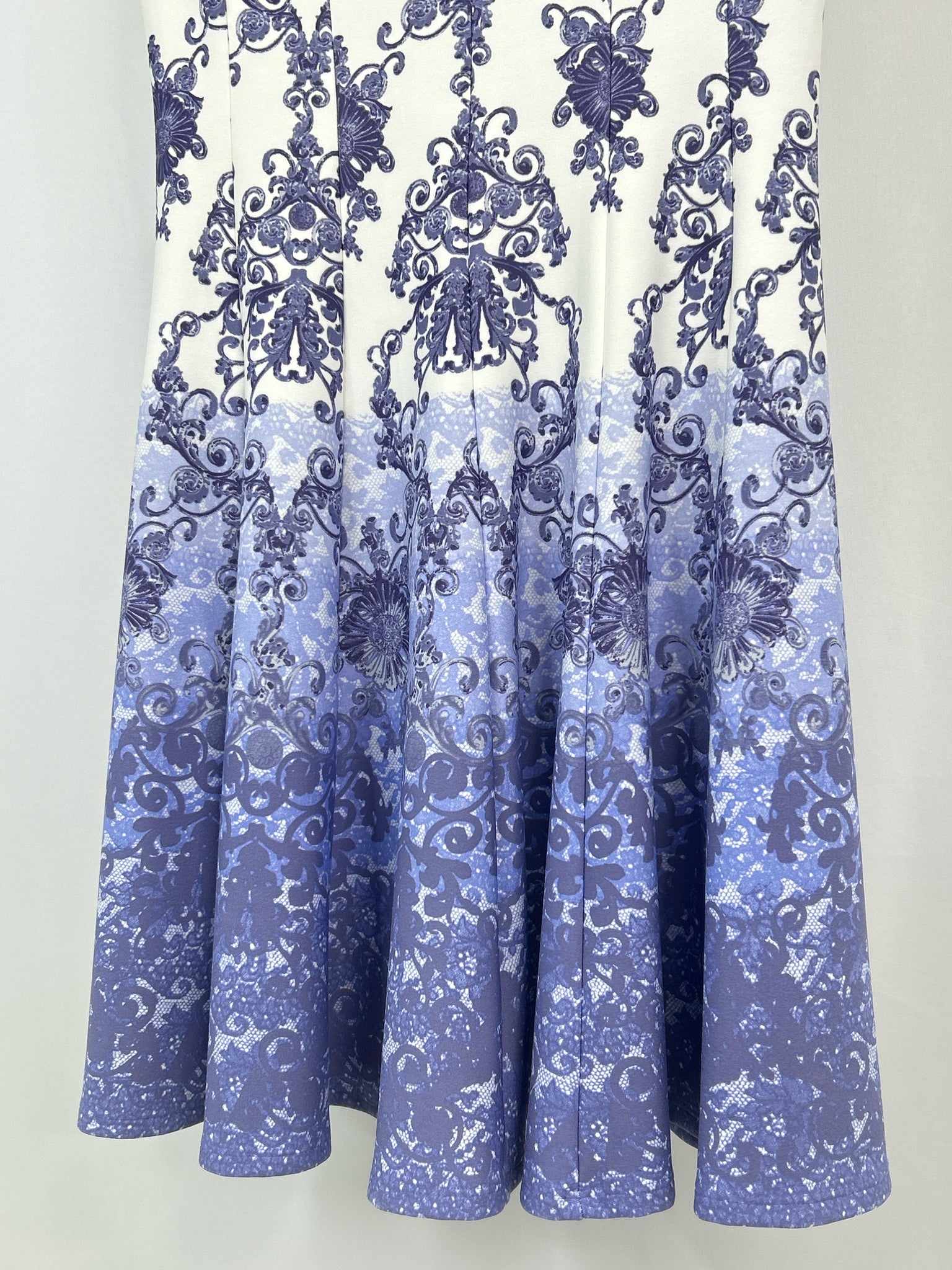 JULIAN TAYLOR Size 8 Lavender Women Dress