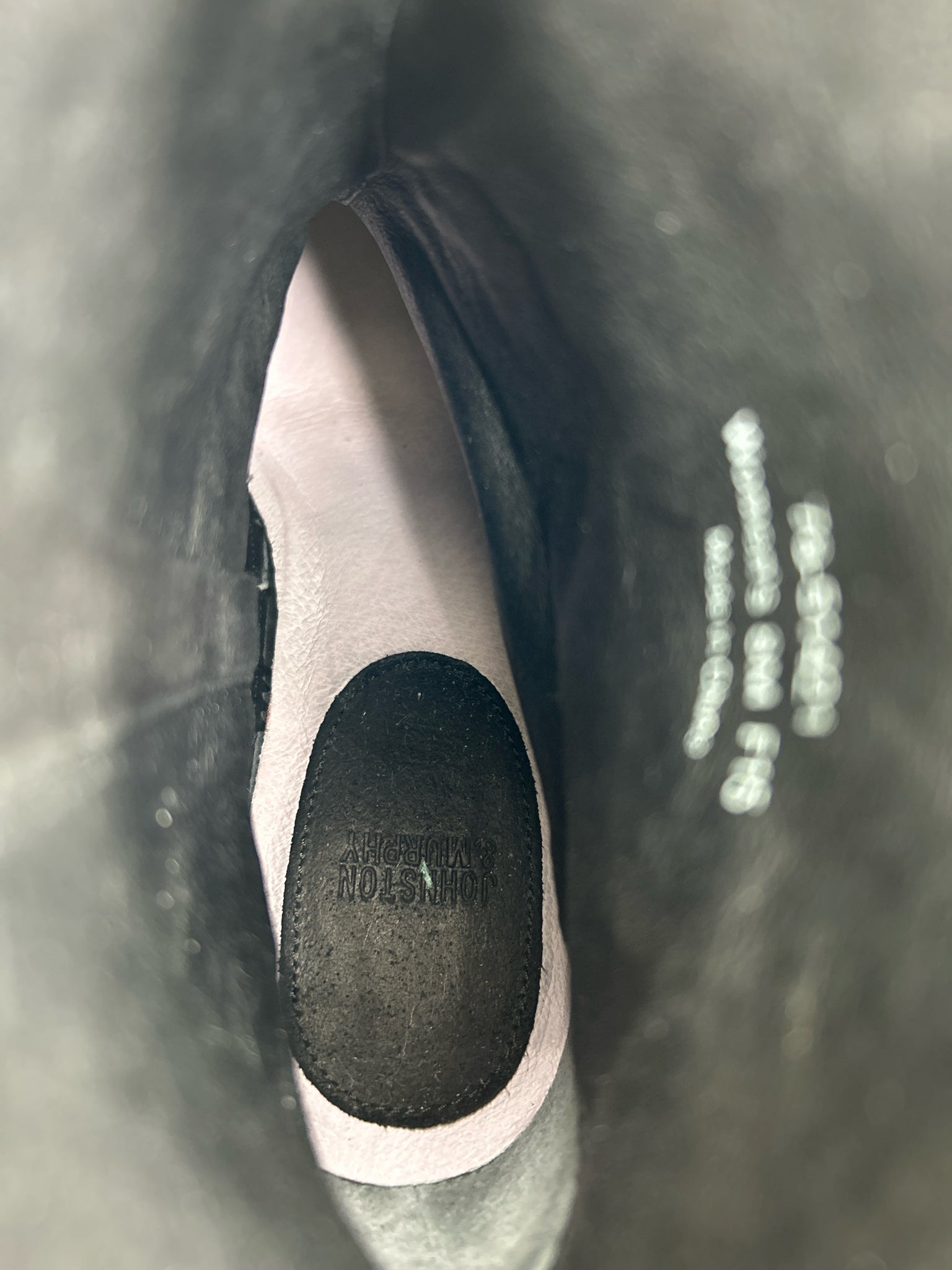 JOHNSTON & MURPHY Size 8M Black Women Booties