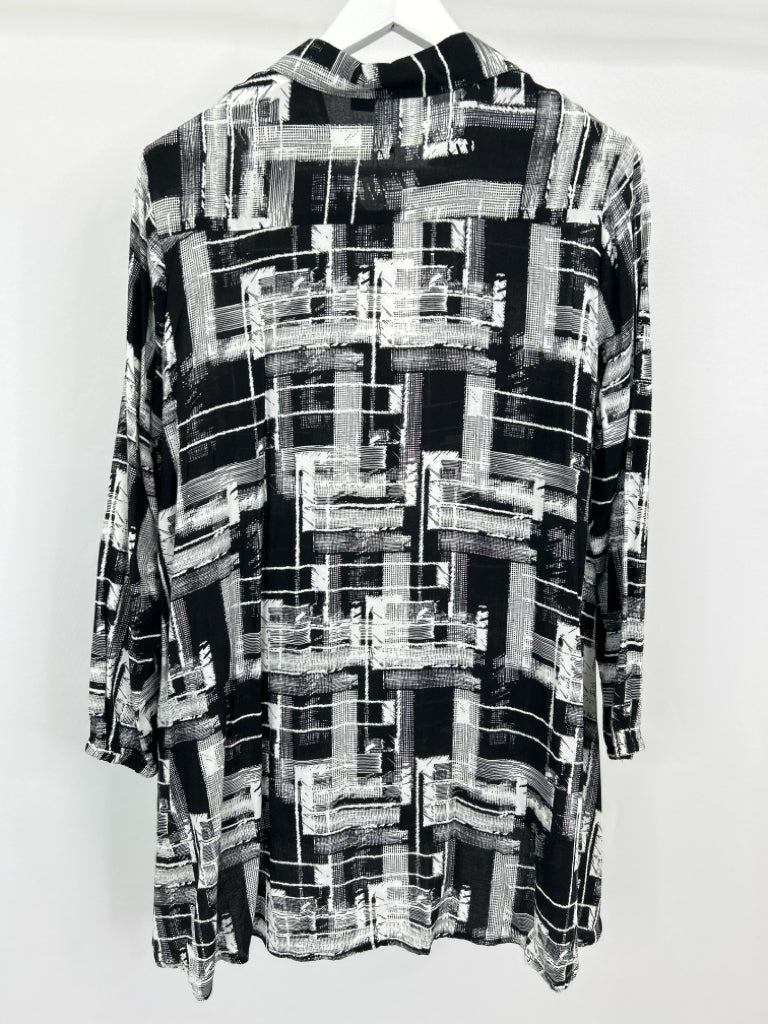 ETHYL Women Size M Black and White Tunic NWT