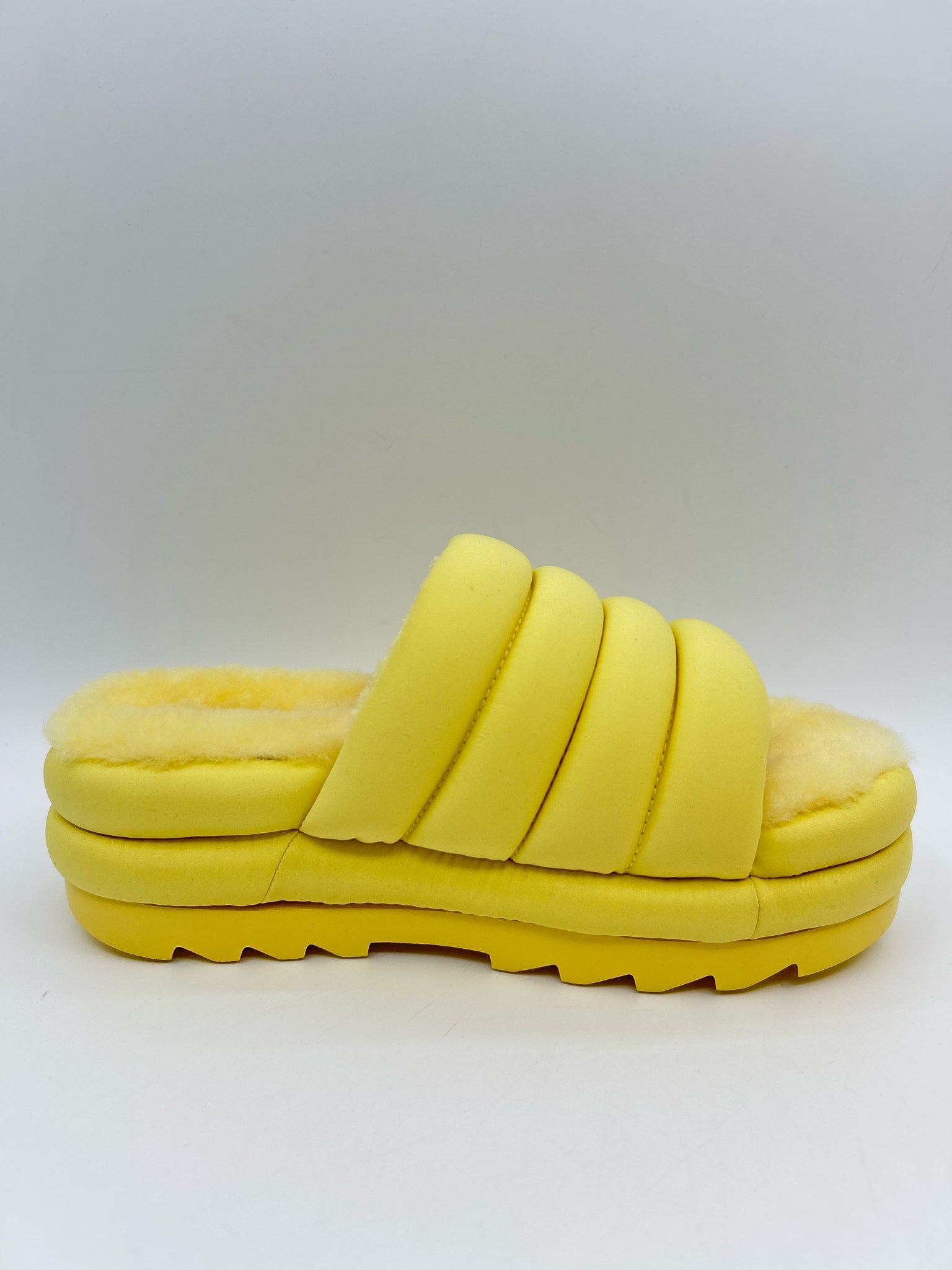 UGG Size 7 Yellow Women Sandal