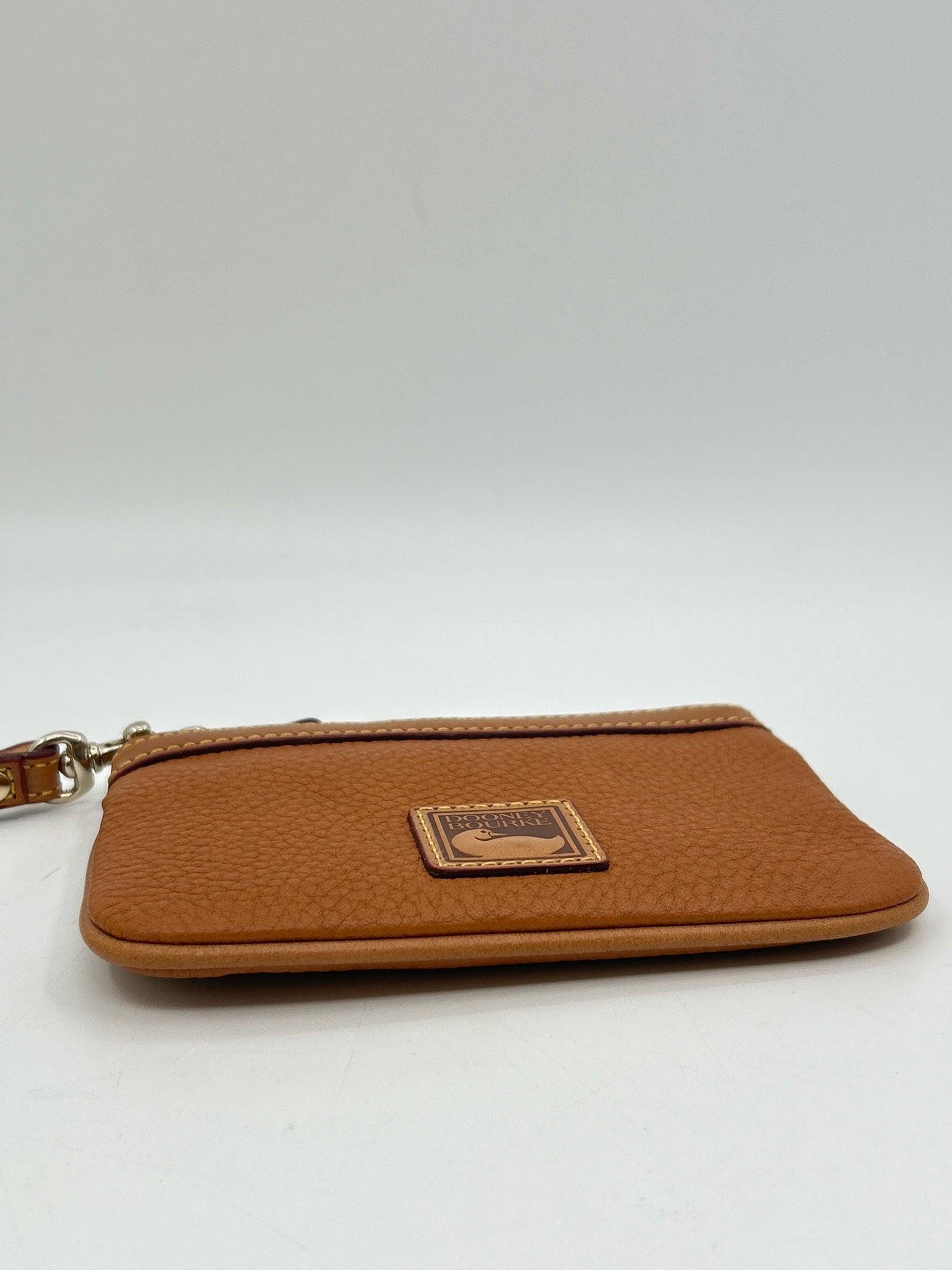 DOONEY & BOURKE Camel Women Wristlet