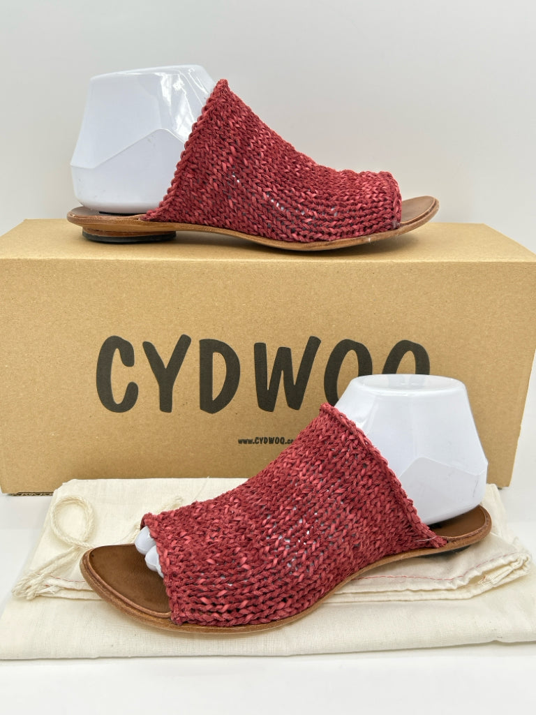 CYDWOQ Size 37 Red Sandal