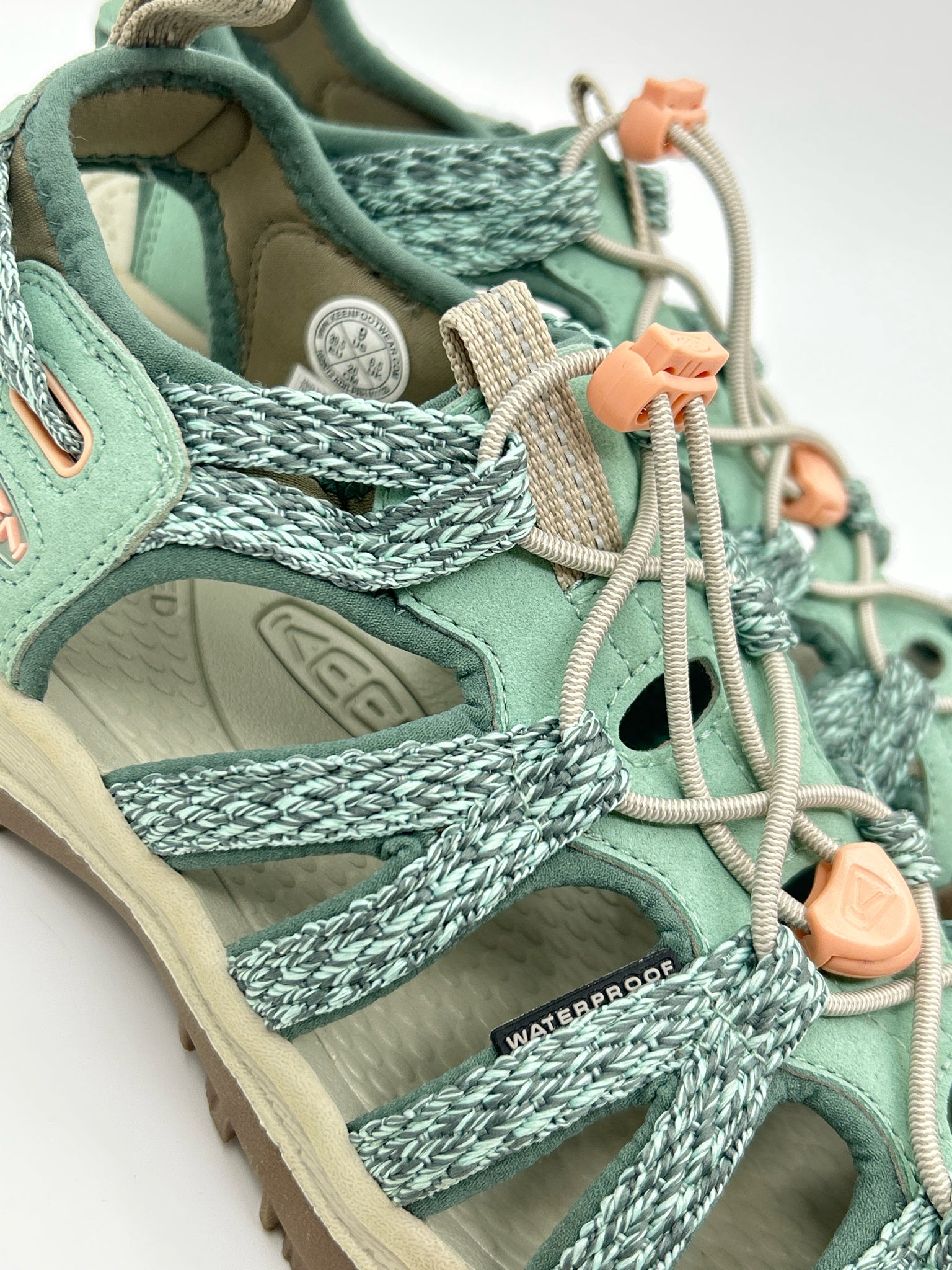 KEEN Size 9 Teal Women Sandal
