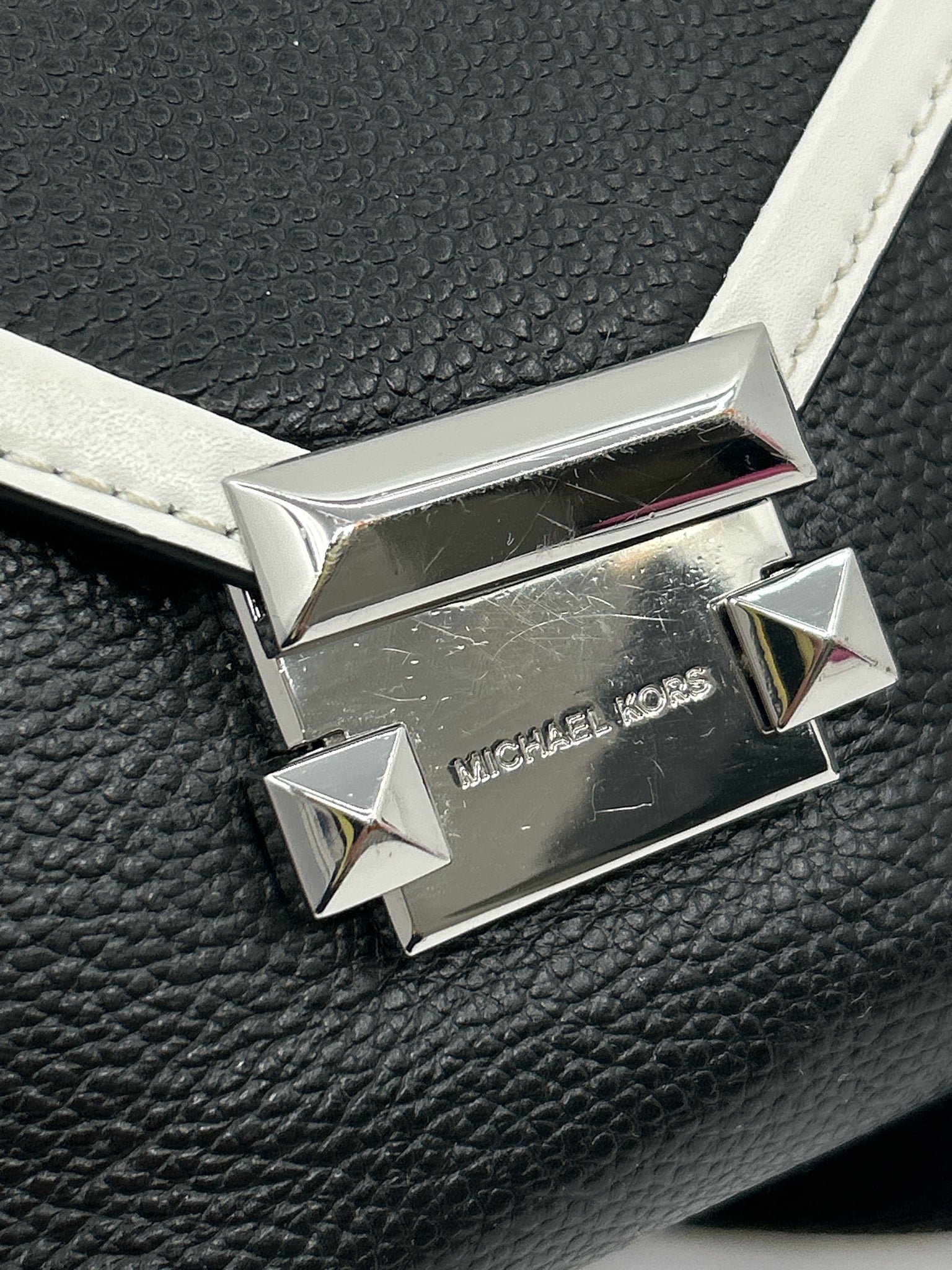 MICHAEL MICHAEL KORS Black and White Women Purse