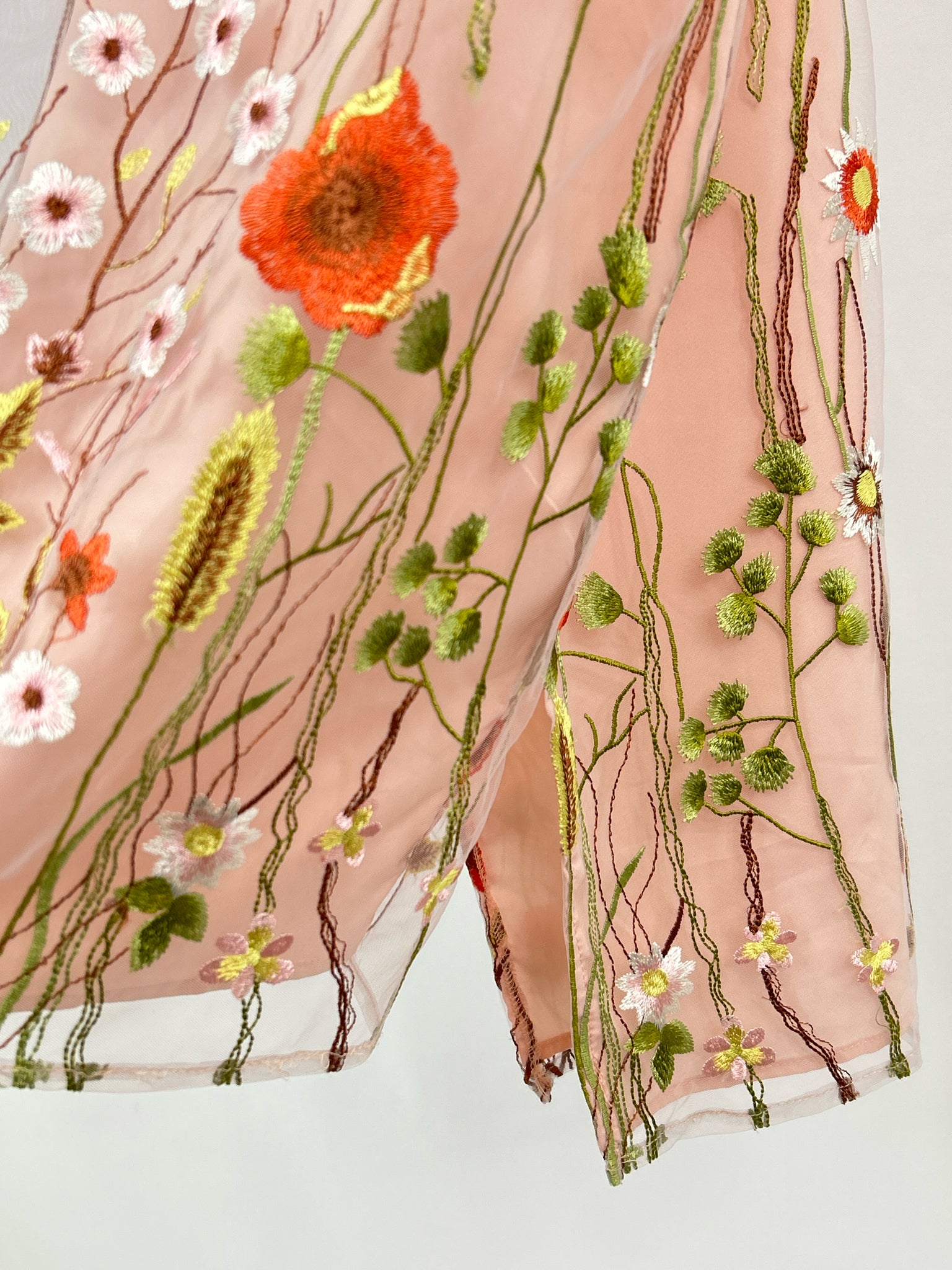 BEIGE BY ECI Size 4 Pink floral Women's Dress