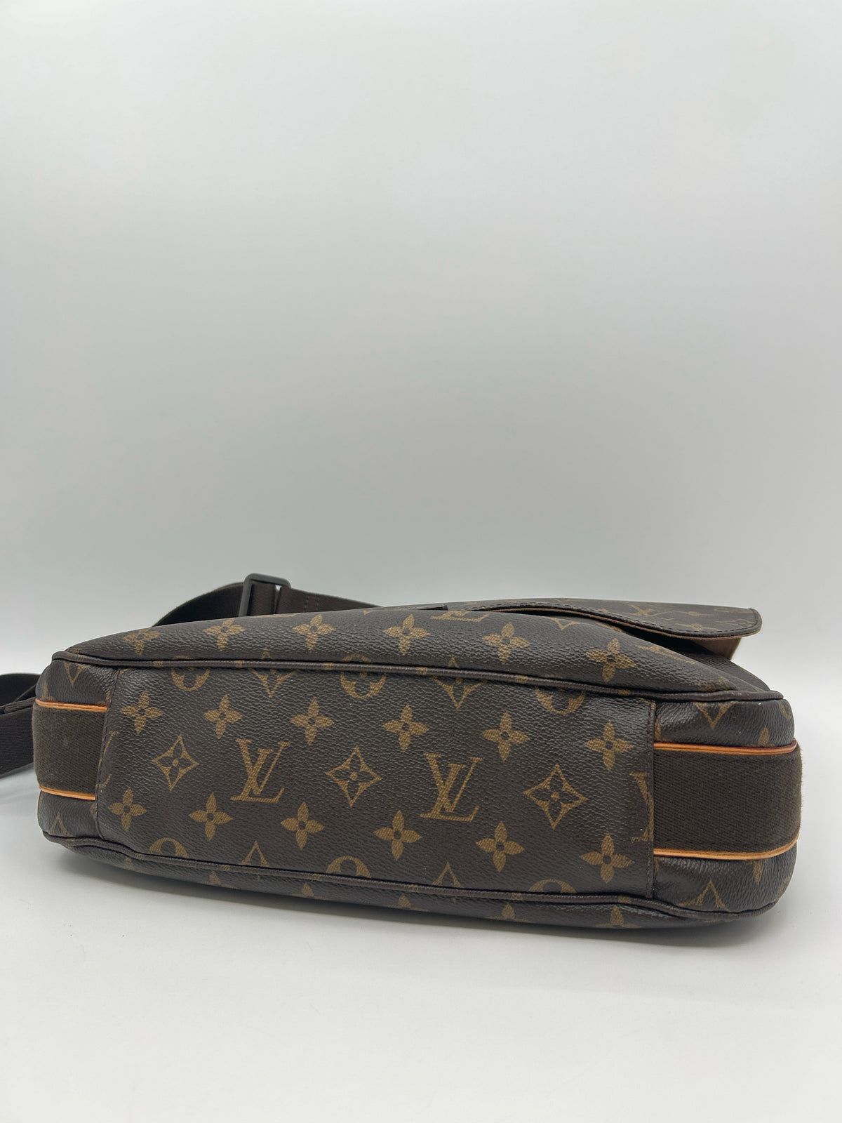 LOUIS VUITTON BROWN MONOGRAM Women Purse
