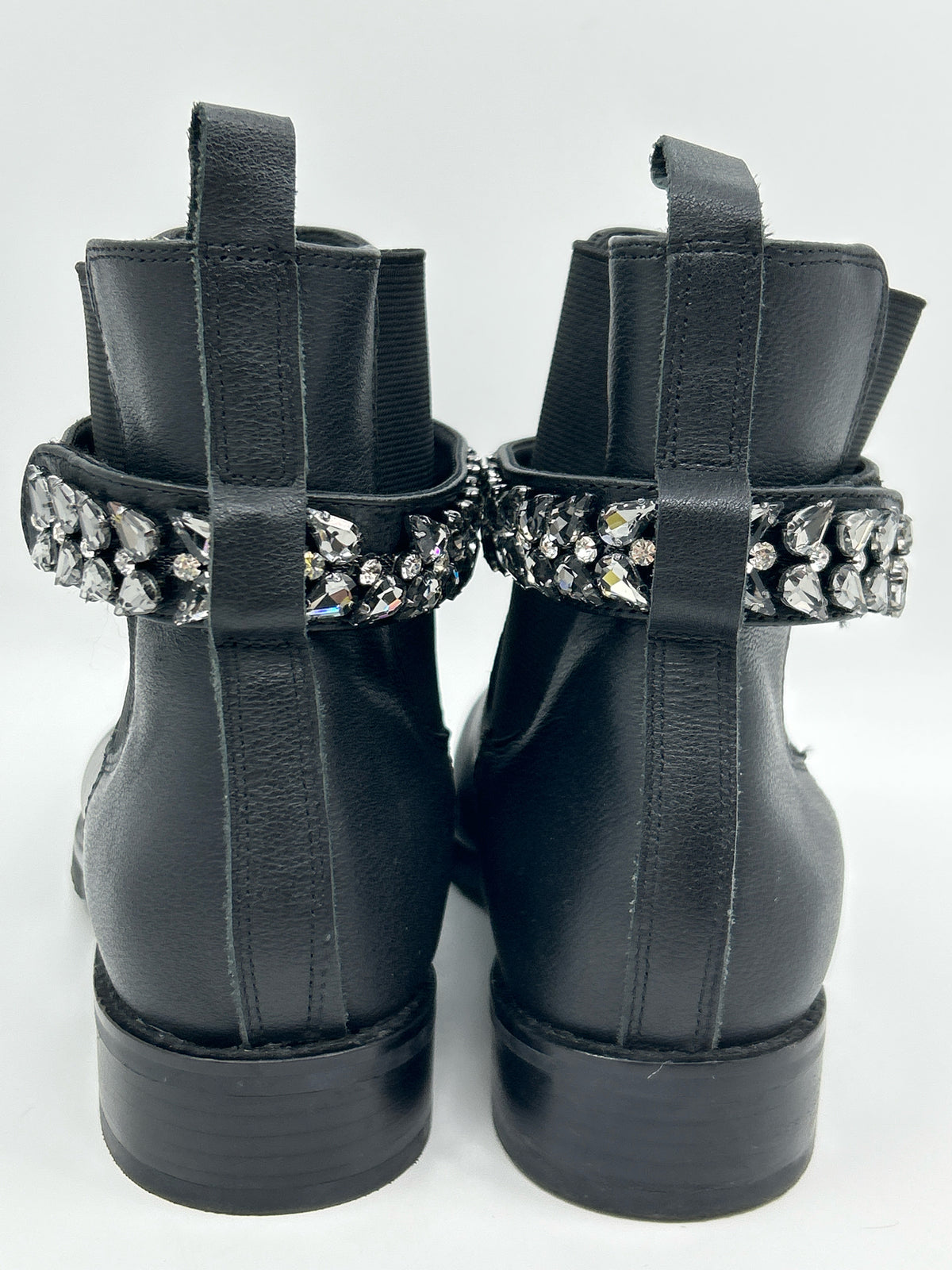 White House Black Market Size 8.5M Black Women Booties