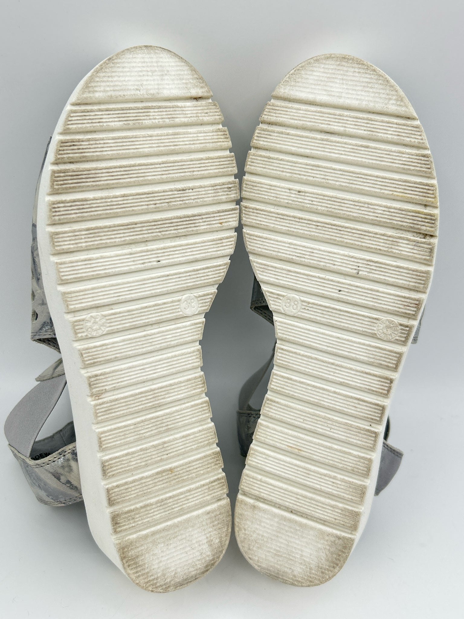 Silent D Size 38 Silver Metallic & Grey Women Sandal