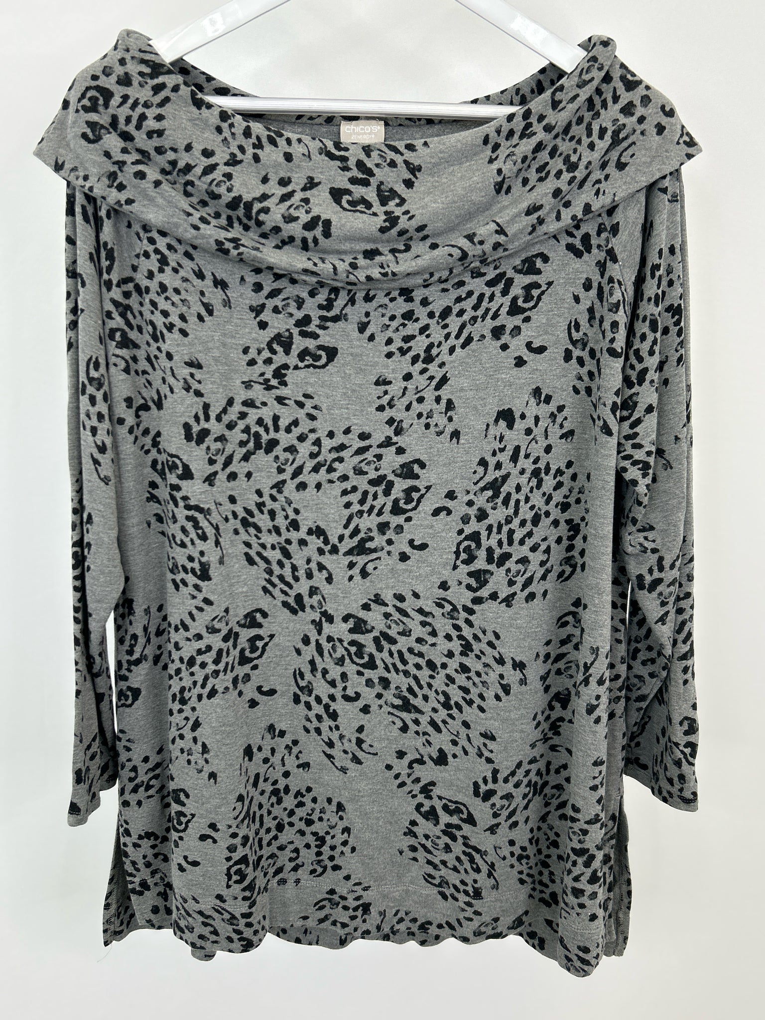 CHICO'S Size 16/18 GRAY AND BLACK Women Pullover