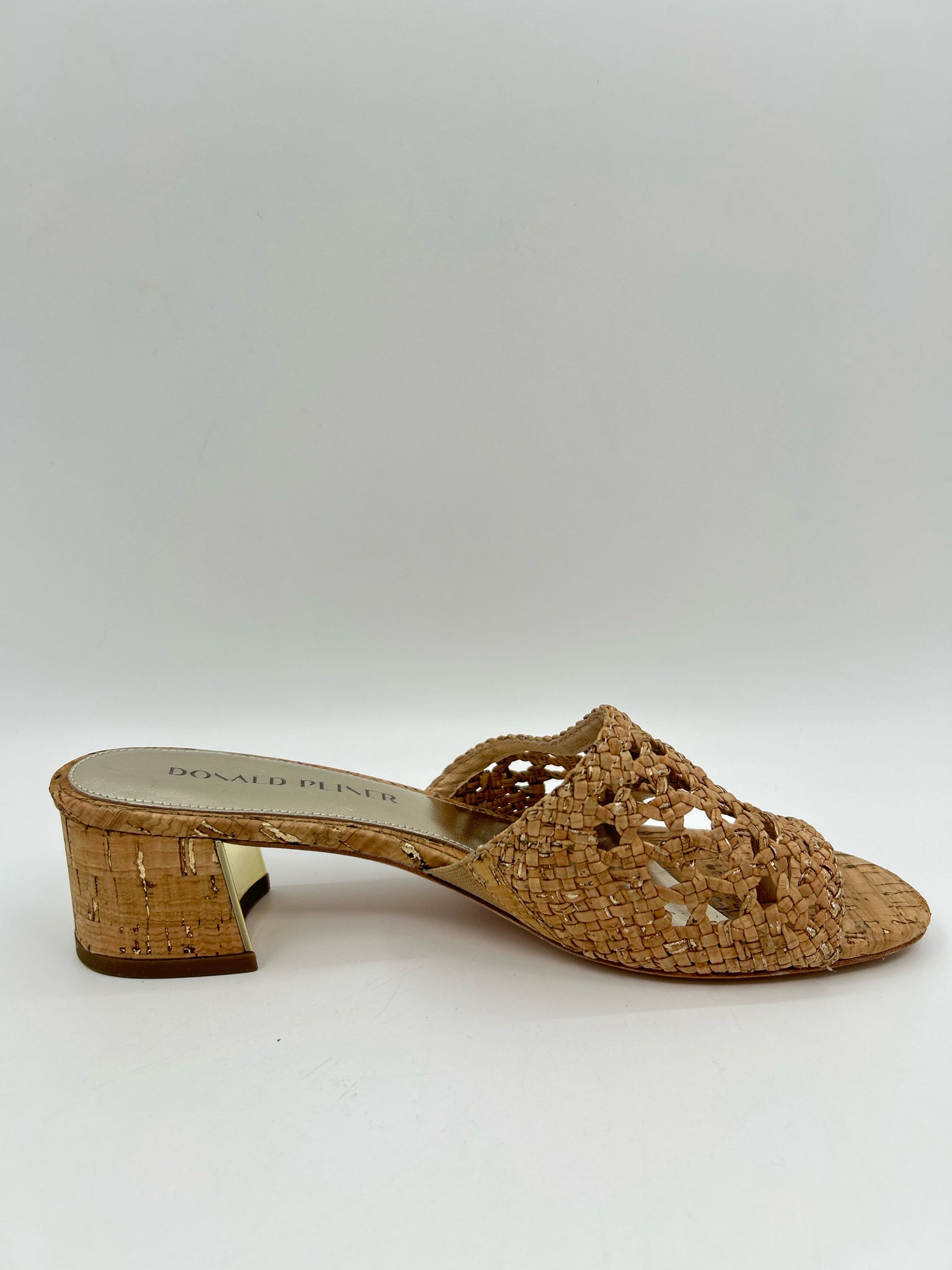 DONALD PLINER Size 8M BROWN AND GOLD Women Sandal