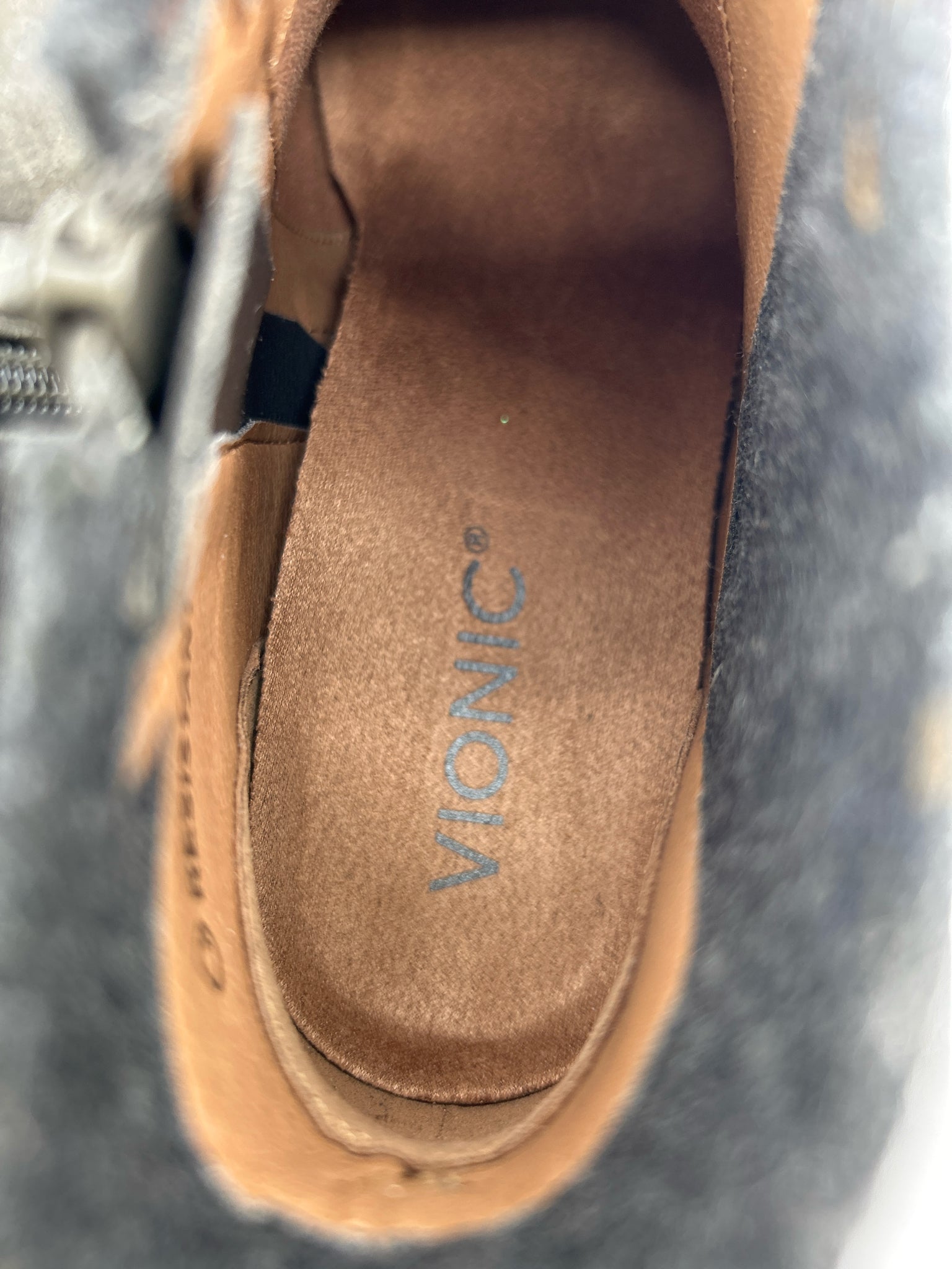 VIONIC Size 7 Grey Women Booties