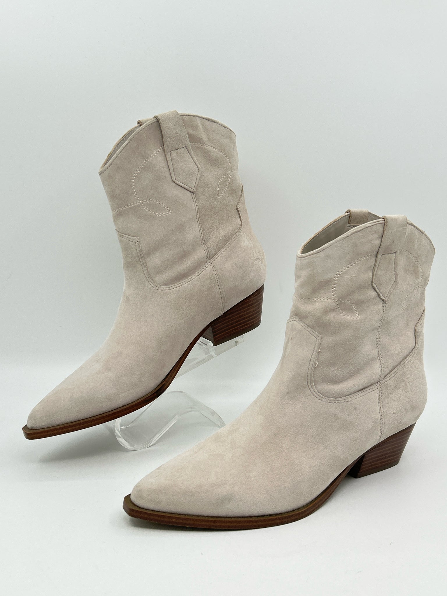 MARC FISHER Size 9.5M Oatmeal Women Booties