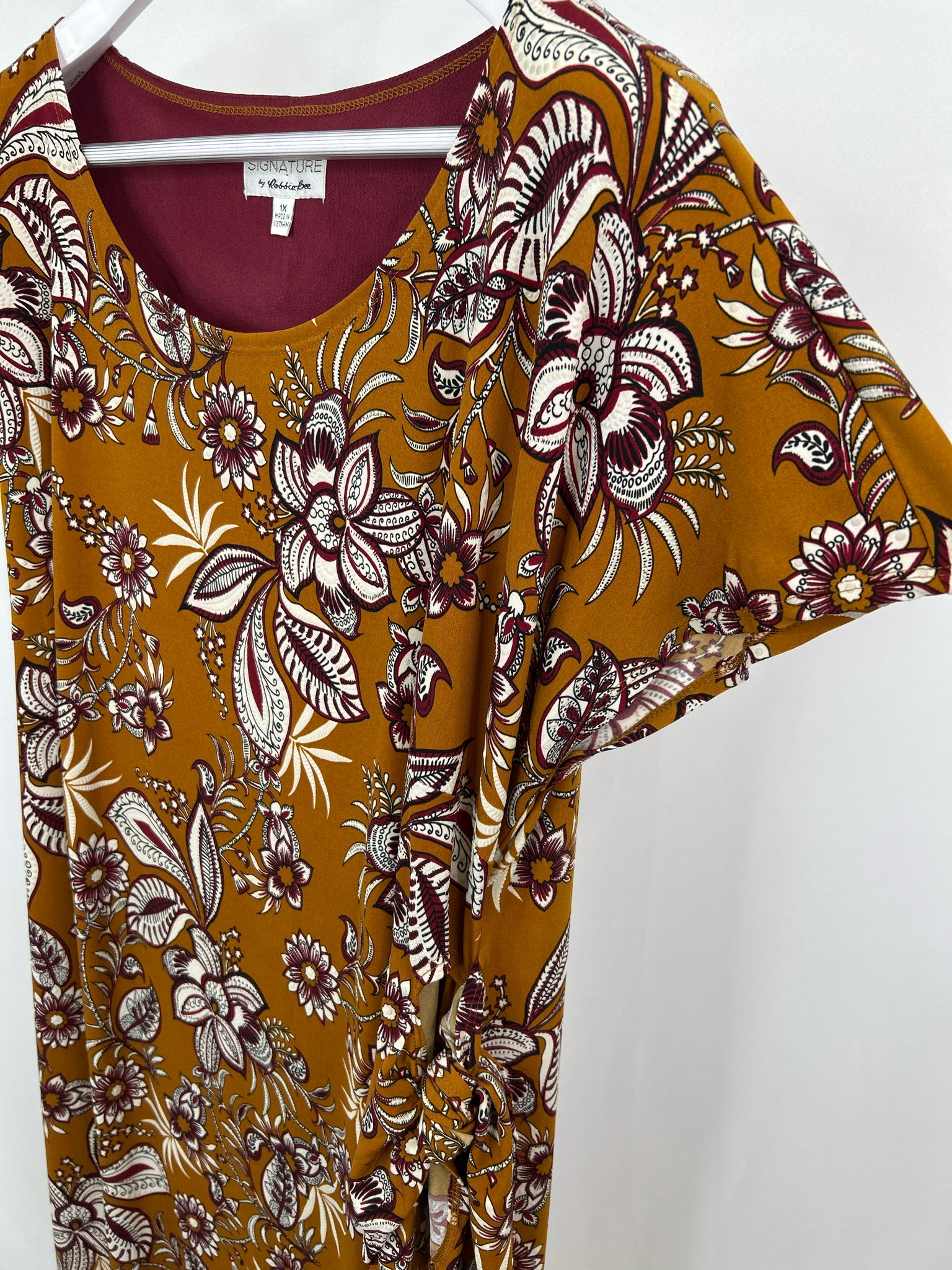 SIGNATURE BY ROBBIE BEE Size 1X mustard print Women Dress