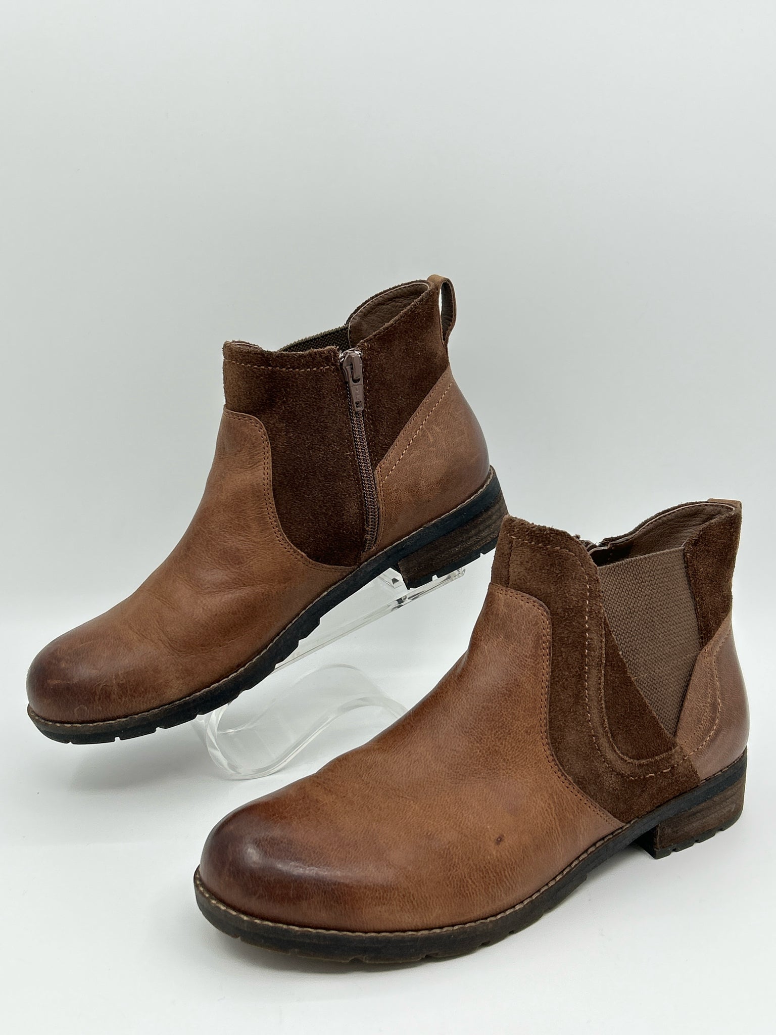 ABEO Size 8.5 Brown Women Booties