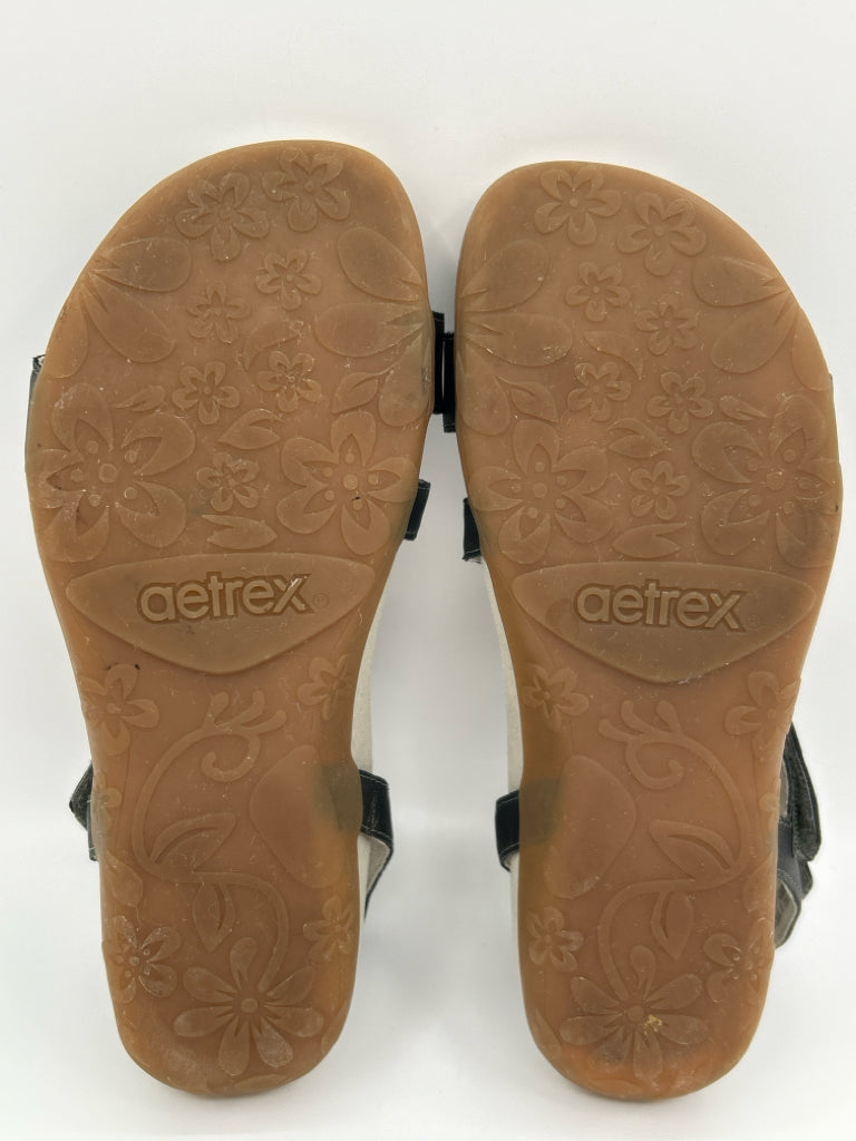 AETREX Size 5.5/6 Pewter Women's Sandal